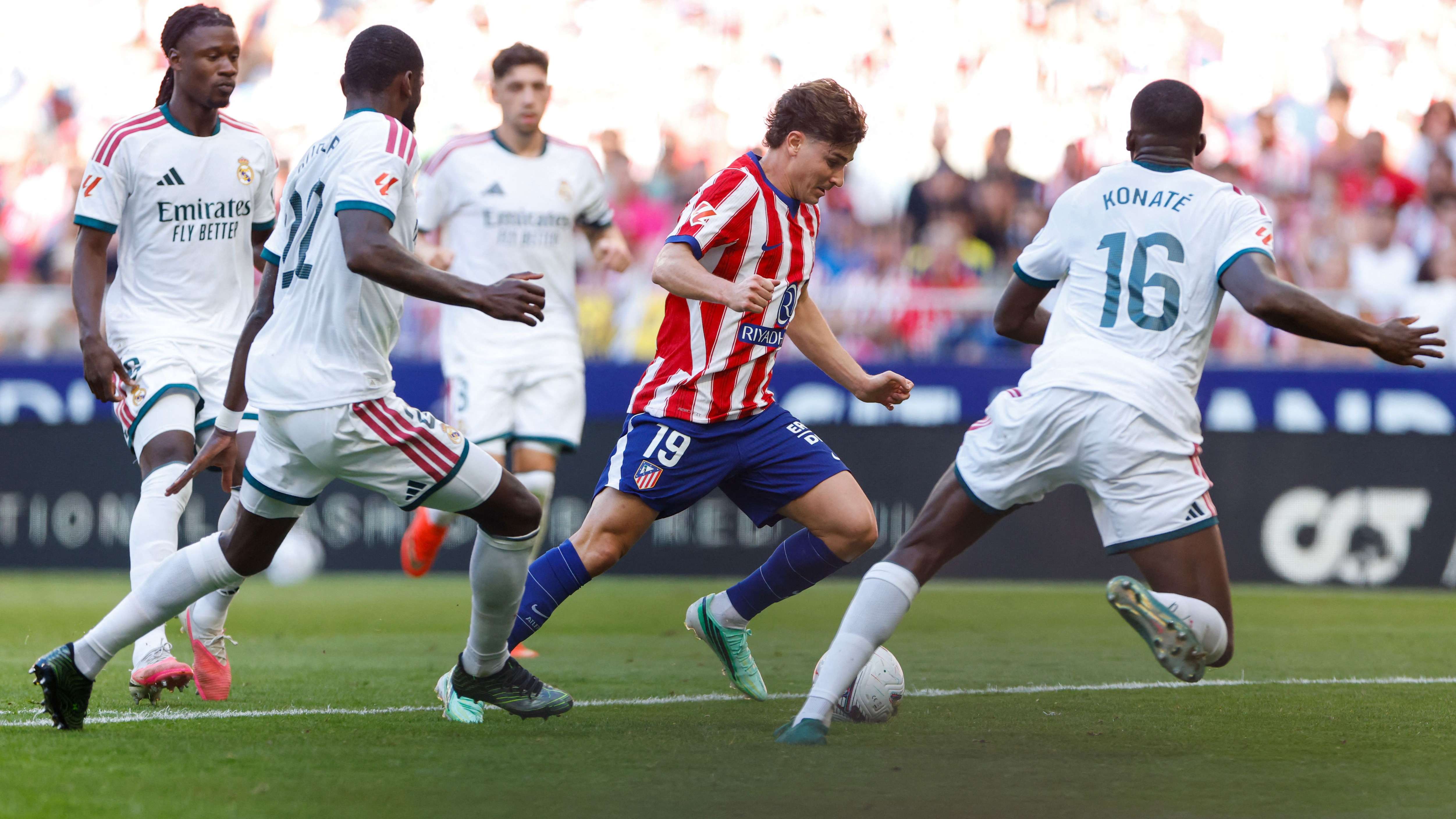 ريال مدريد ضد فياريالبعد إيقاف فينيسيوس.. الاتحاد الإسباني يعلن خبرًا سارًا لريال مدريدكوناتي بلا تهديد قبل الكلاسيكو15:3814 أكتوبر 2026