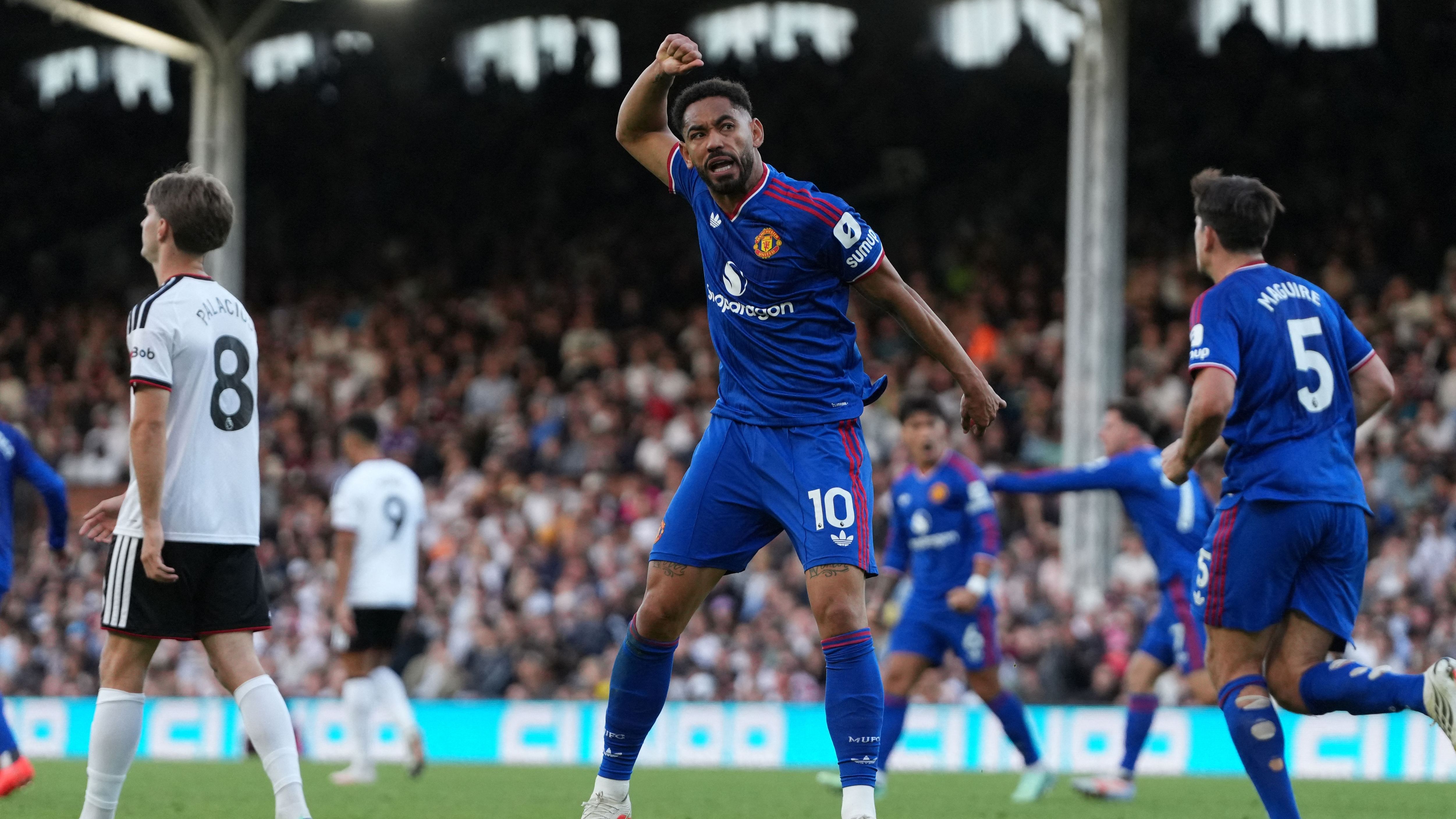مانشستر يونايتد يفرض نفسه على توتنهام بفوز 2-1 على أرض Old Trafford