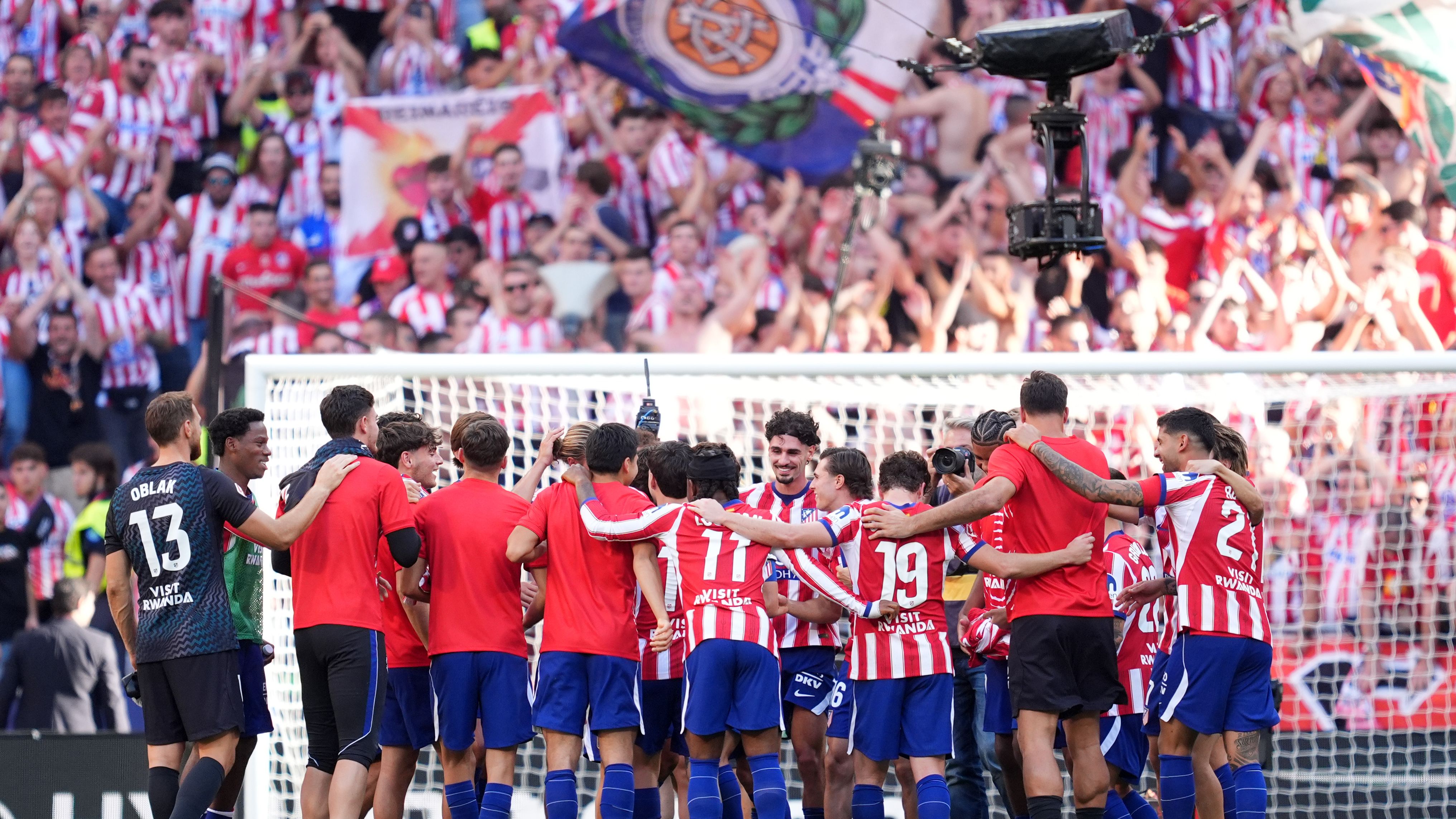 بعيدا عن جدل التحكيم.. أتلتيكو مدريد يحتفي برقمه القياسي