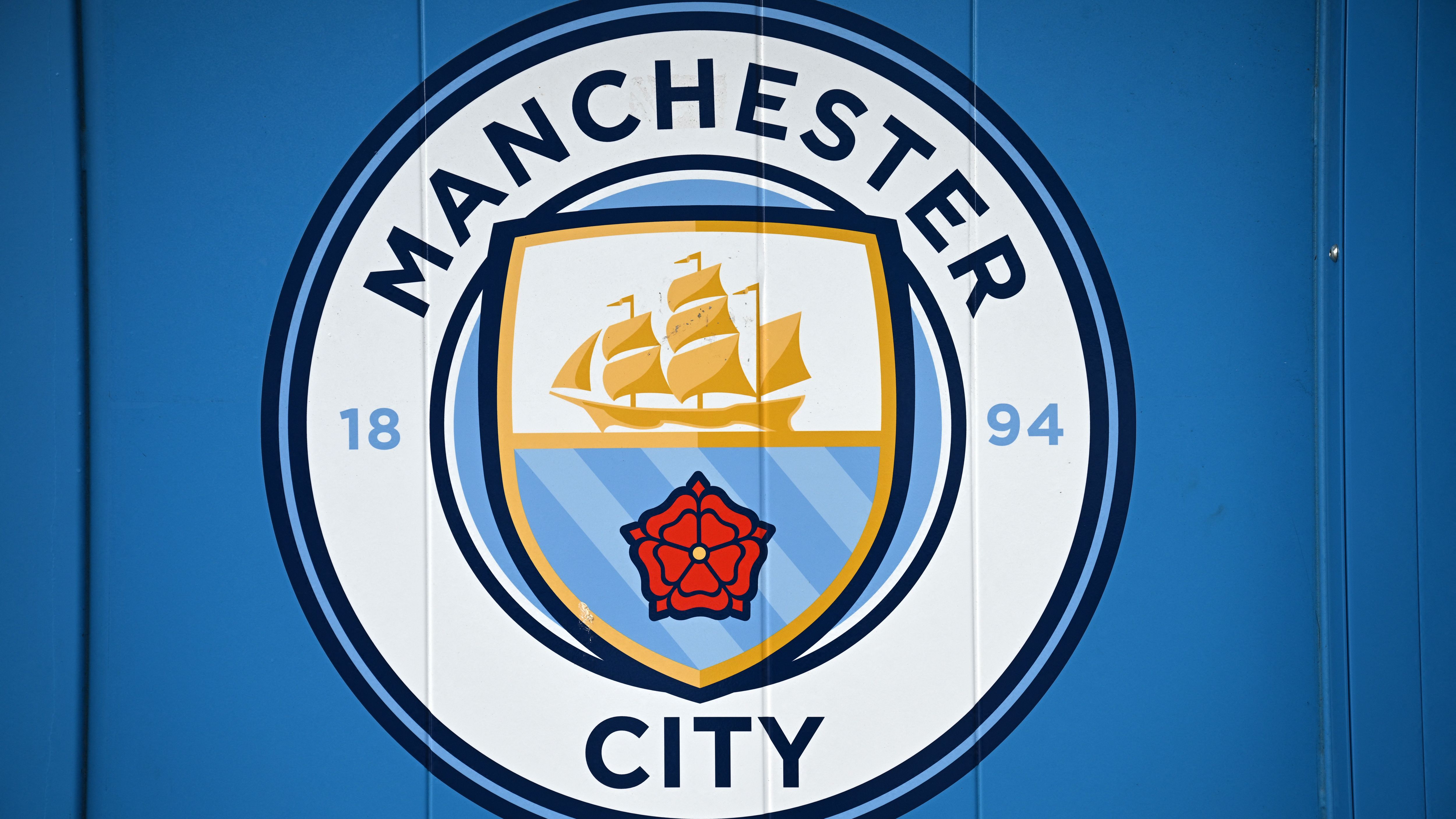 TOPSHOT-FBL-PR-ENG-MAN CITY