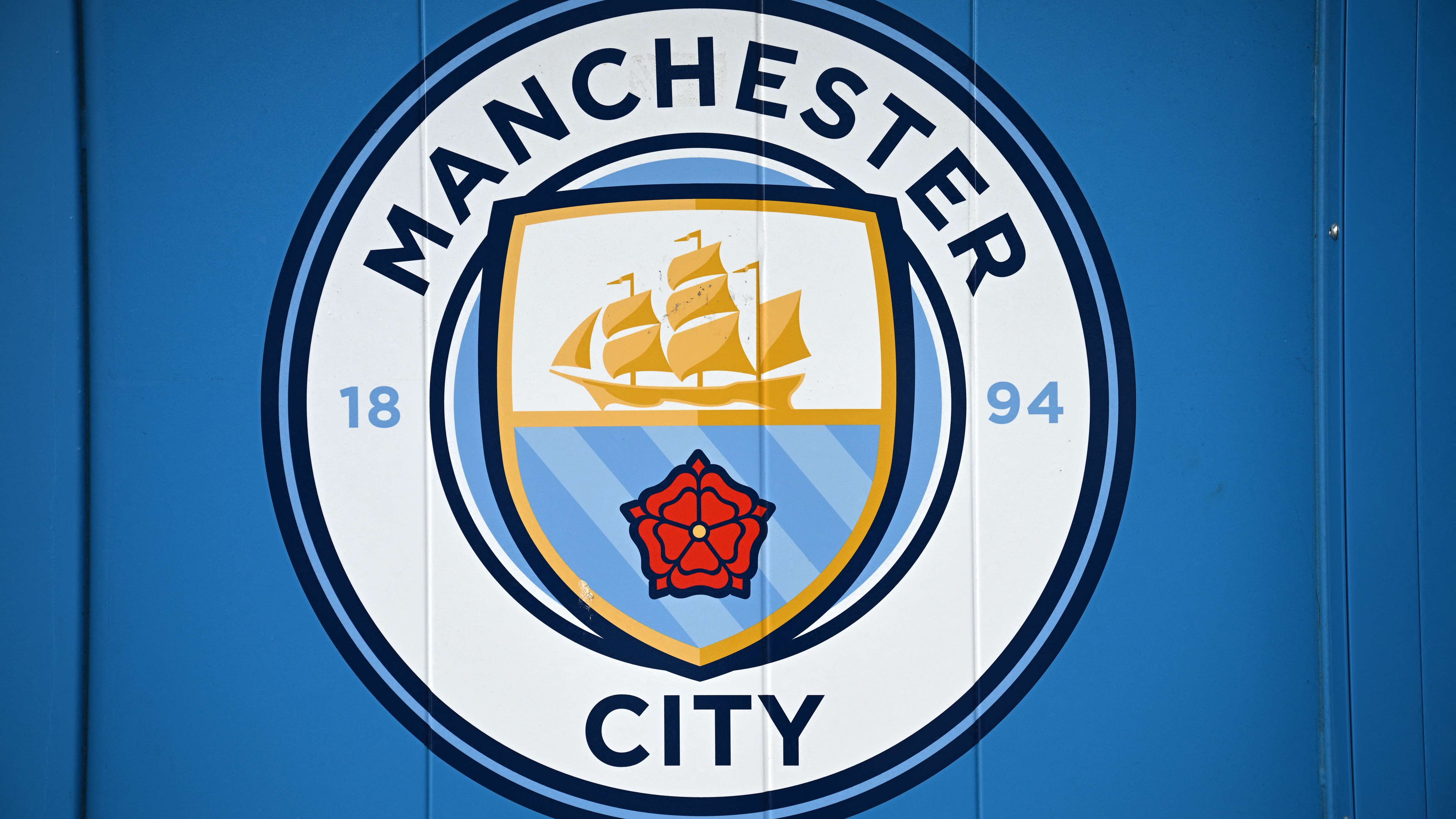 TOPSHOT-FBL-PR-ENG-MAN CITY