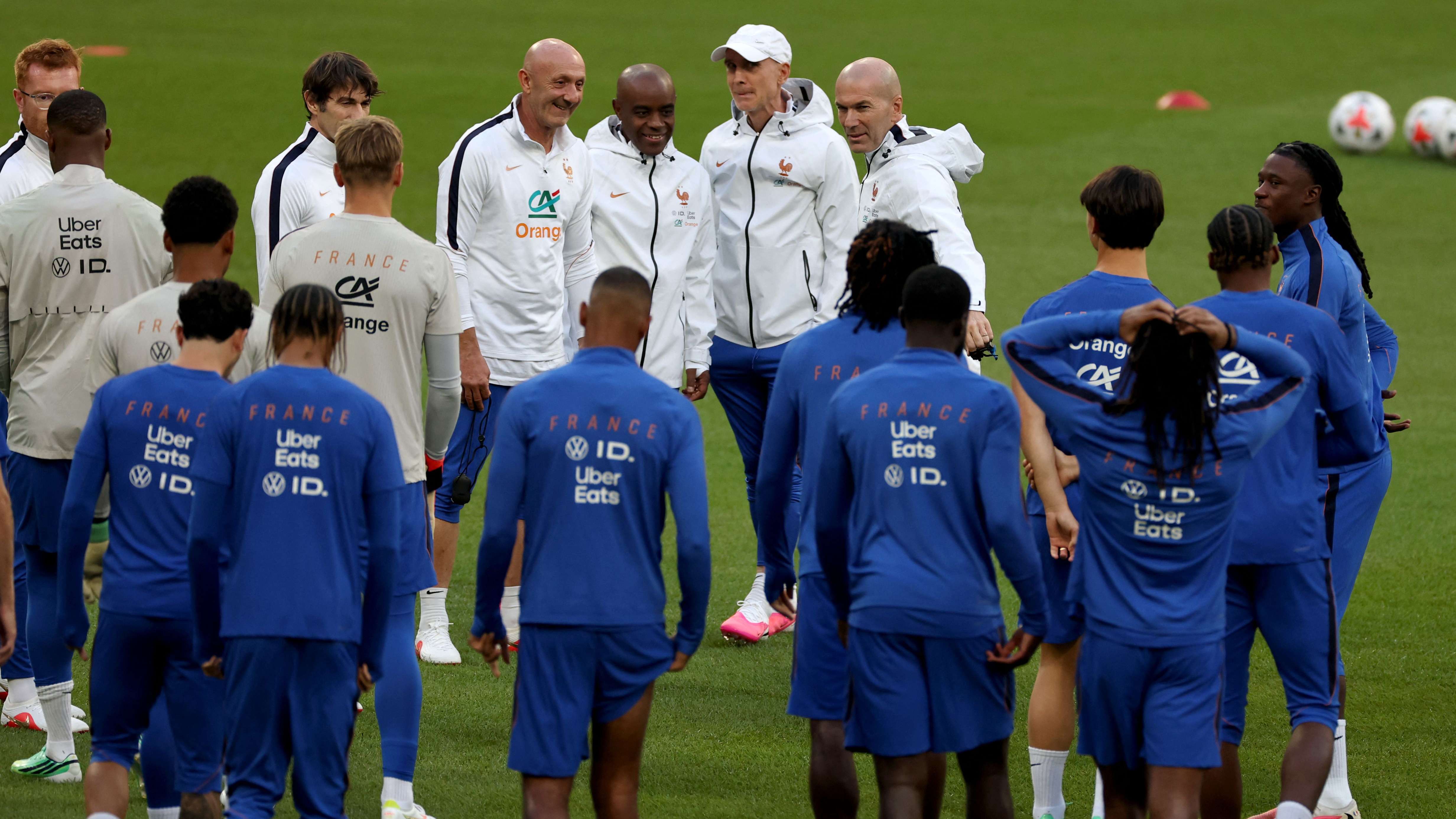 FBL-EUR-NATIONS-FRA-TRAINING