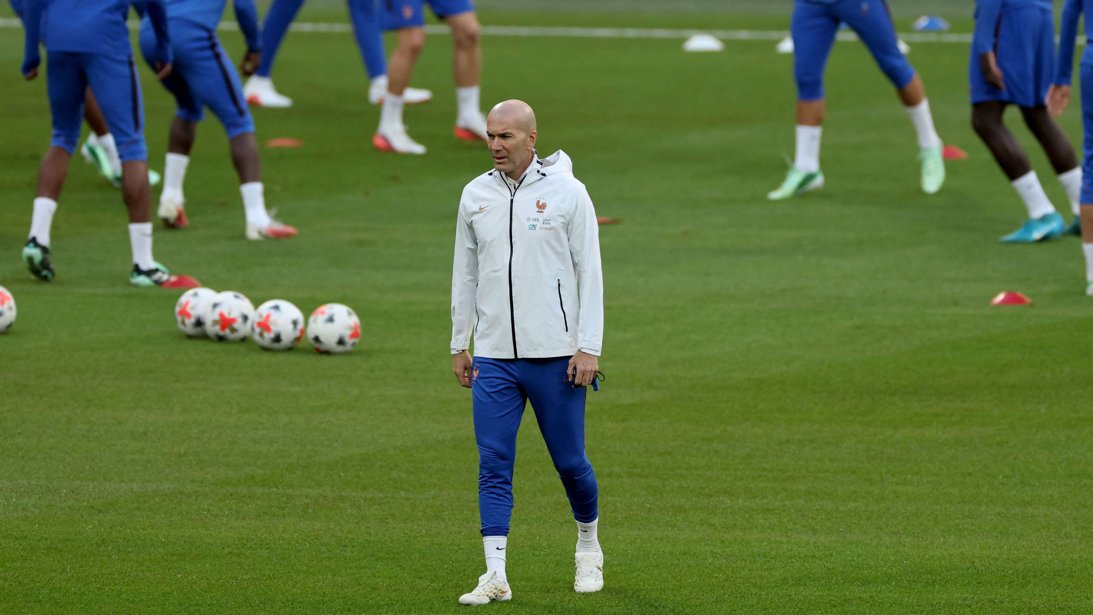 FBL-EUR-NATIONS-FRA-TRAINING