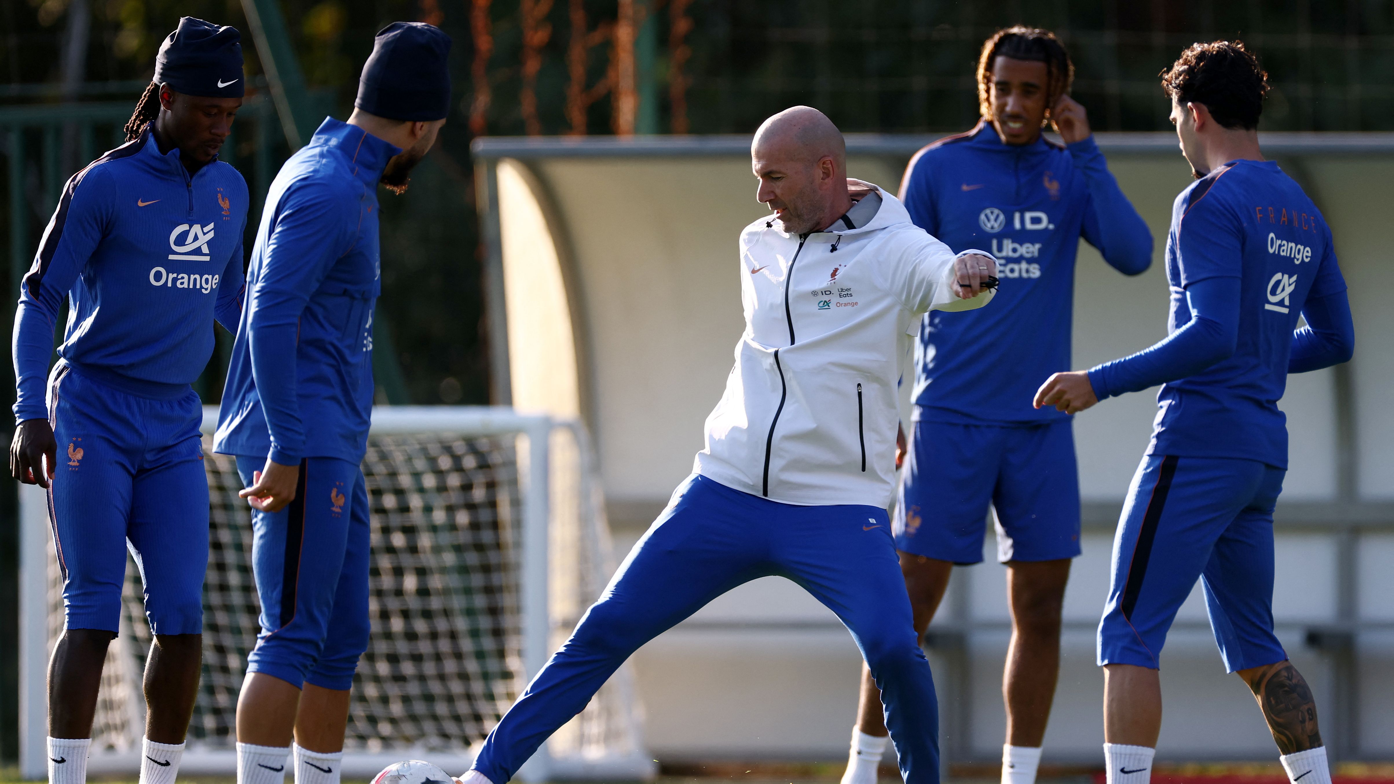 سلاح ريال مدريد الفعال.. قطعة زيدان المفقودة مع منتخب فرنسا