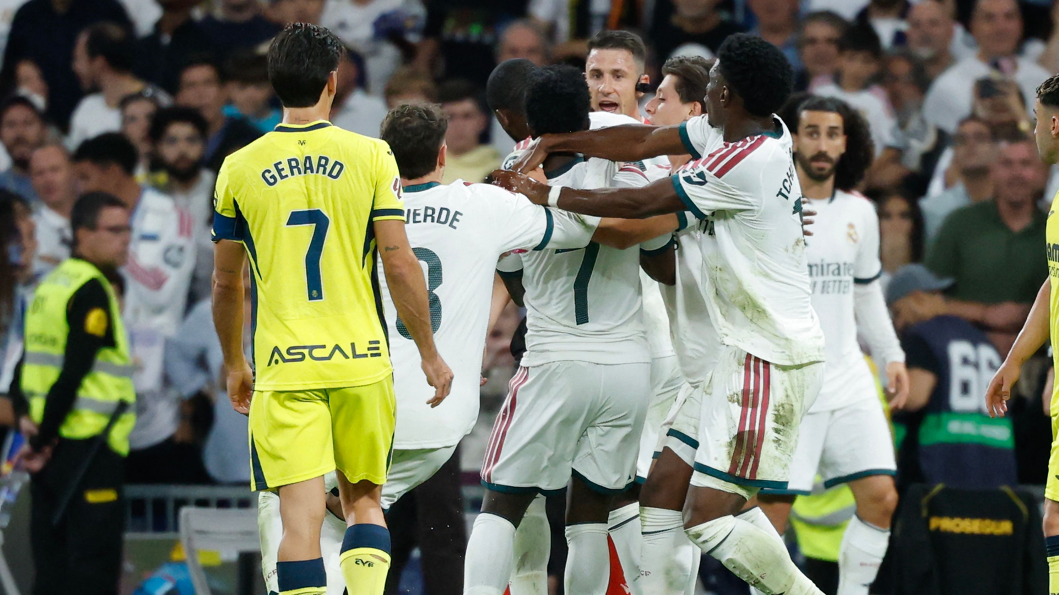 صحفي إسباني: ريال مدريد يغرق في دوامة الأعذار العبثية