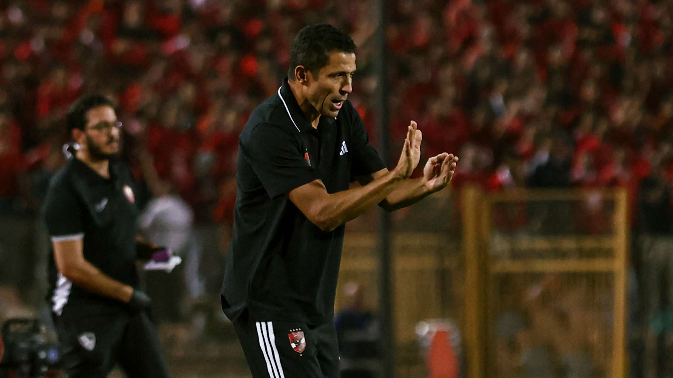 الإنتقالاتبالفيديو: رغم تردد الأهلي.. عموتة مصمم على ضم لاعب المغرب الفاسيالأهلي يركز على تدعيم مركزين فقط في ميركاتو الشتاء05:4317 أكتوبر 2026