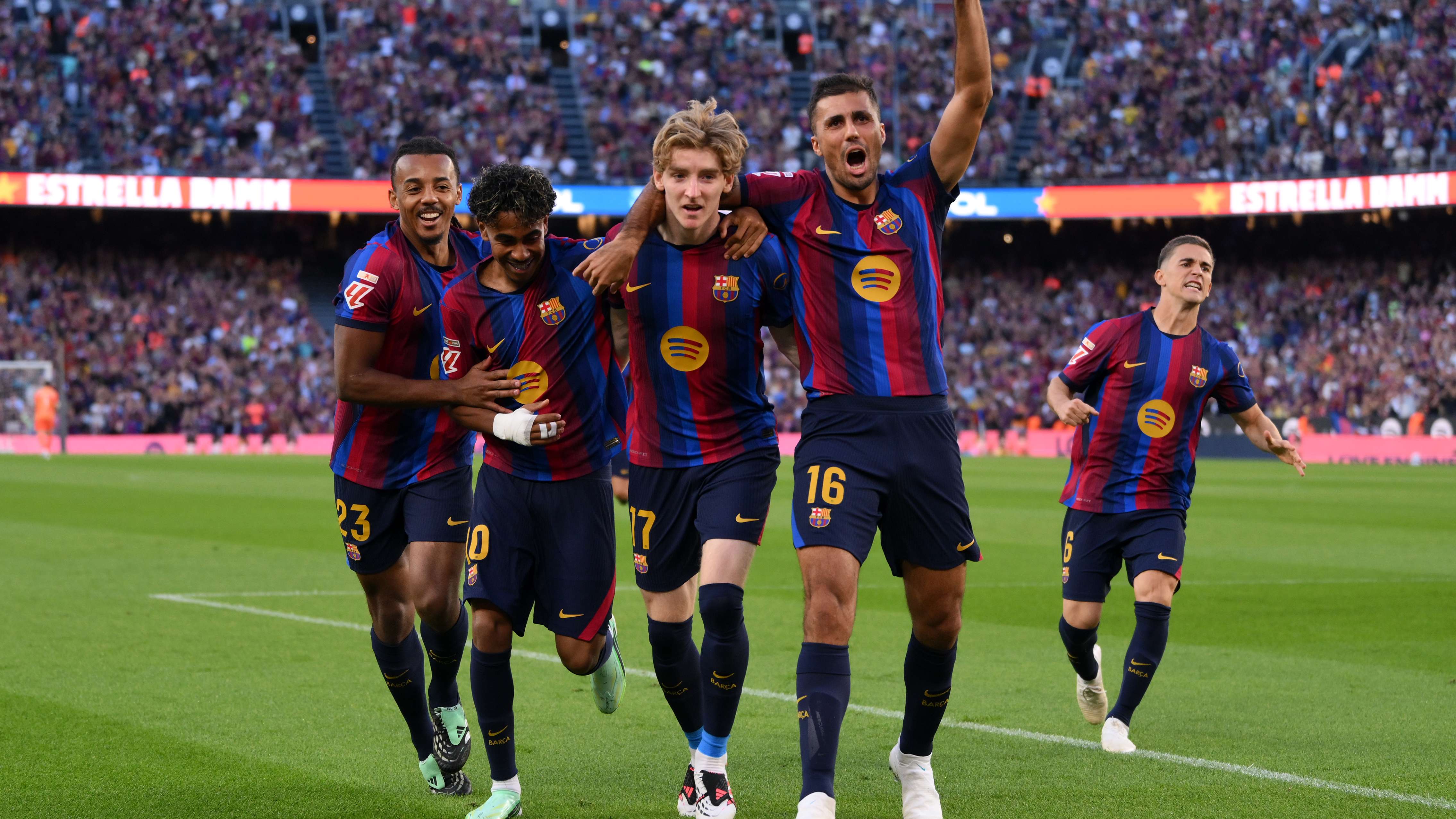 برشلونةصفقة استثنائية.. قائد خفي يصنع الفارق في غرفة ملابس برشلونةكنز في وسط ملعب البارسا11:2012 أكتوبر 2026
