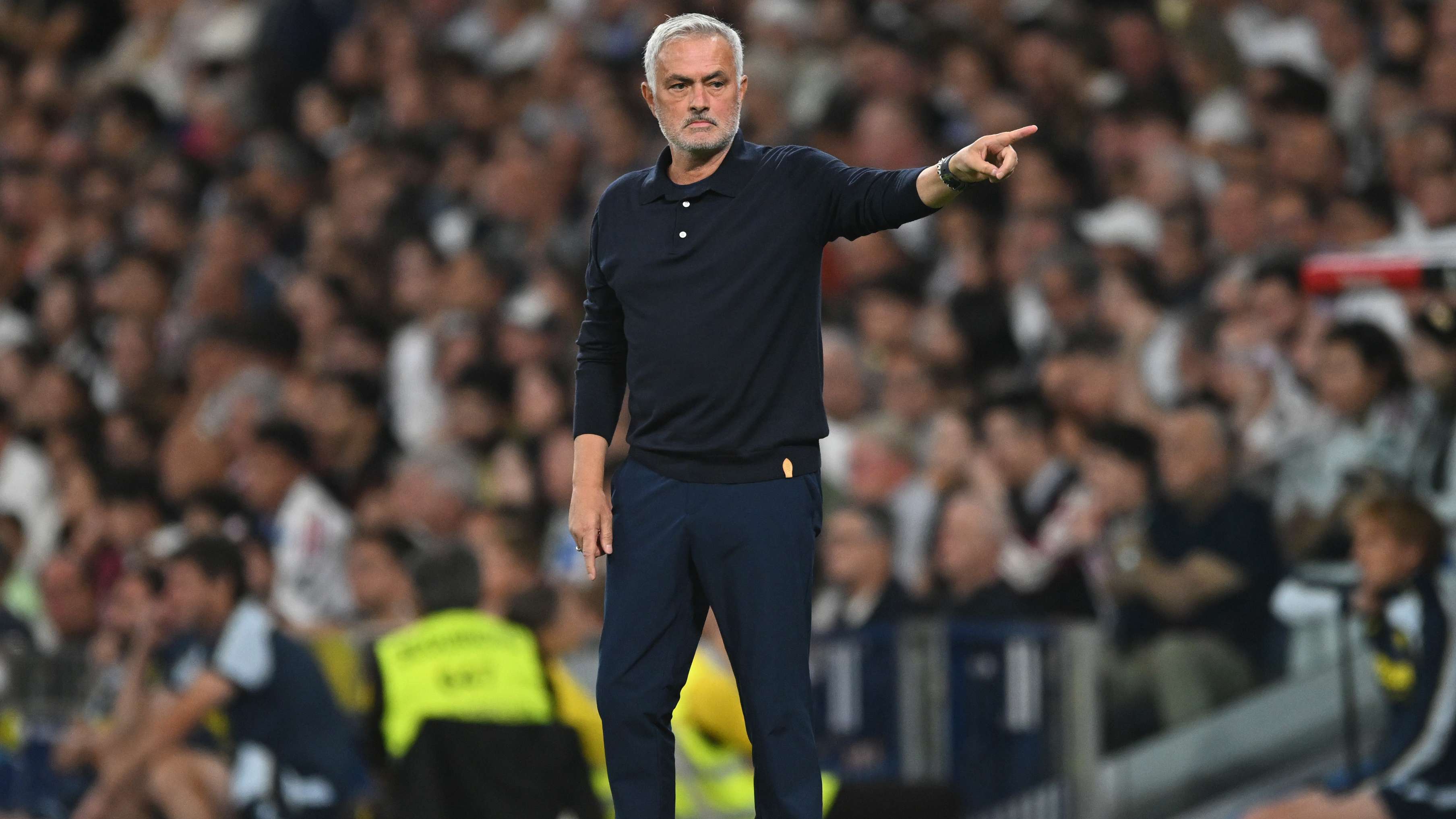روما ضد ريال مدريدمورينيو: أهنئ إيطاليا على "كالتشوبولي".. و"نيجريرا" أكبر فضيحة فساد بتاريخ التحكيم العالمي ريال مدريد يستعد لمواجهة روما غدا16:3013 أكتوبر 2026
