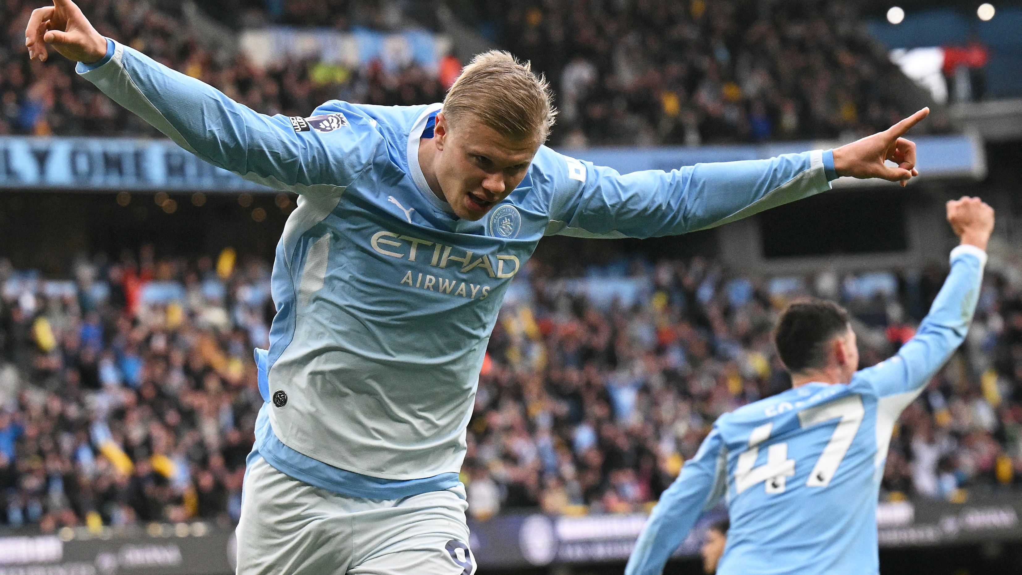 TOPSHOT-FBL-ENG-PR-MAN CITY-IPSWICH