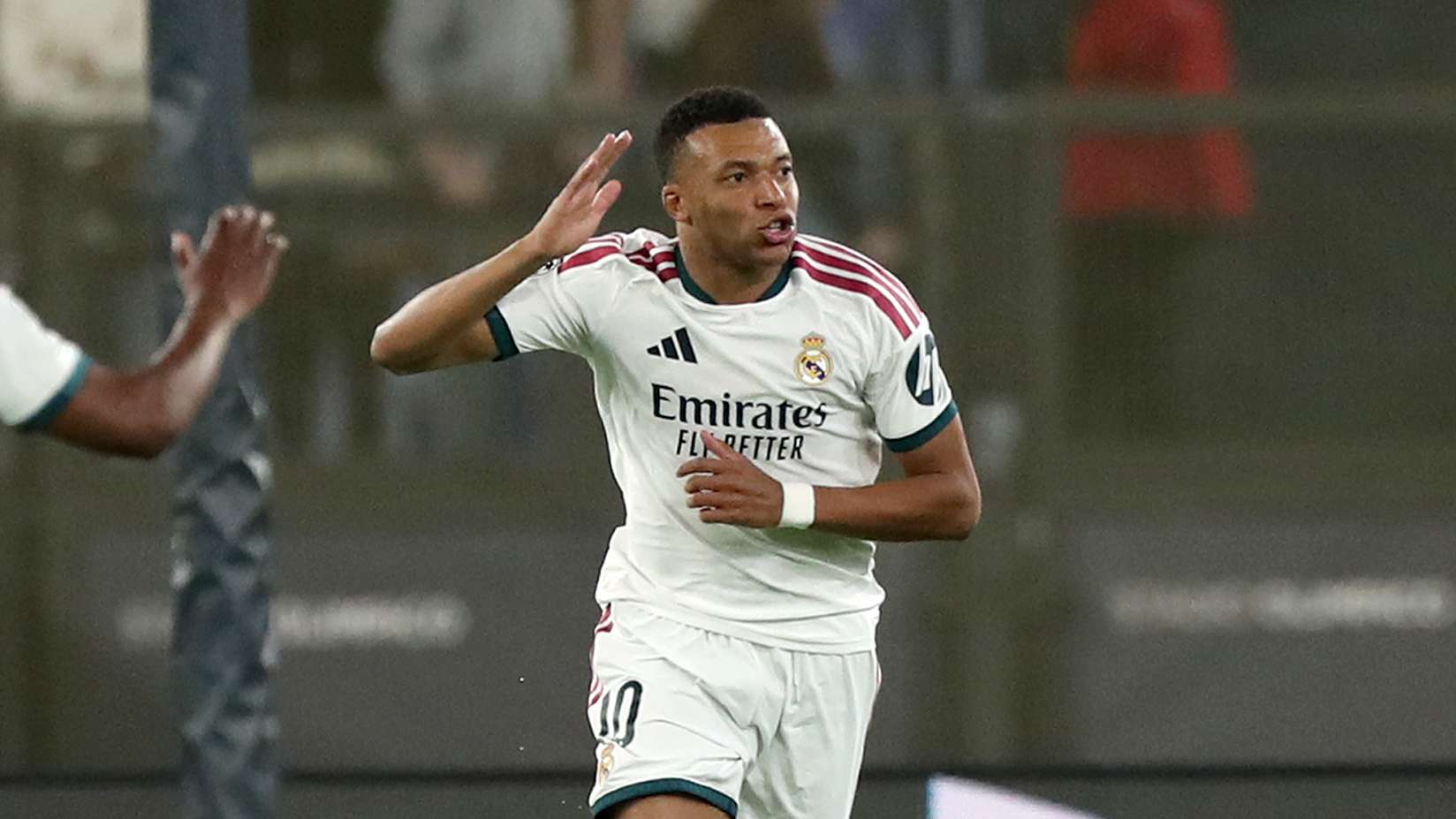 روما ضد ريال مدريدمبابي يواصل كتابة التاريخ بإنجاز استثنائي15:1015 أكتوبر 2026