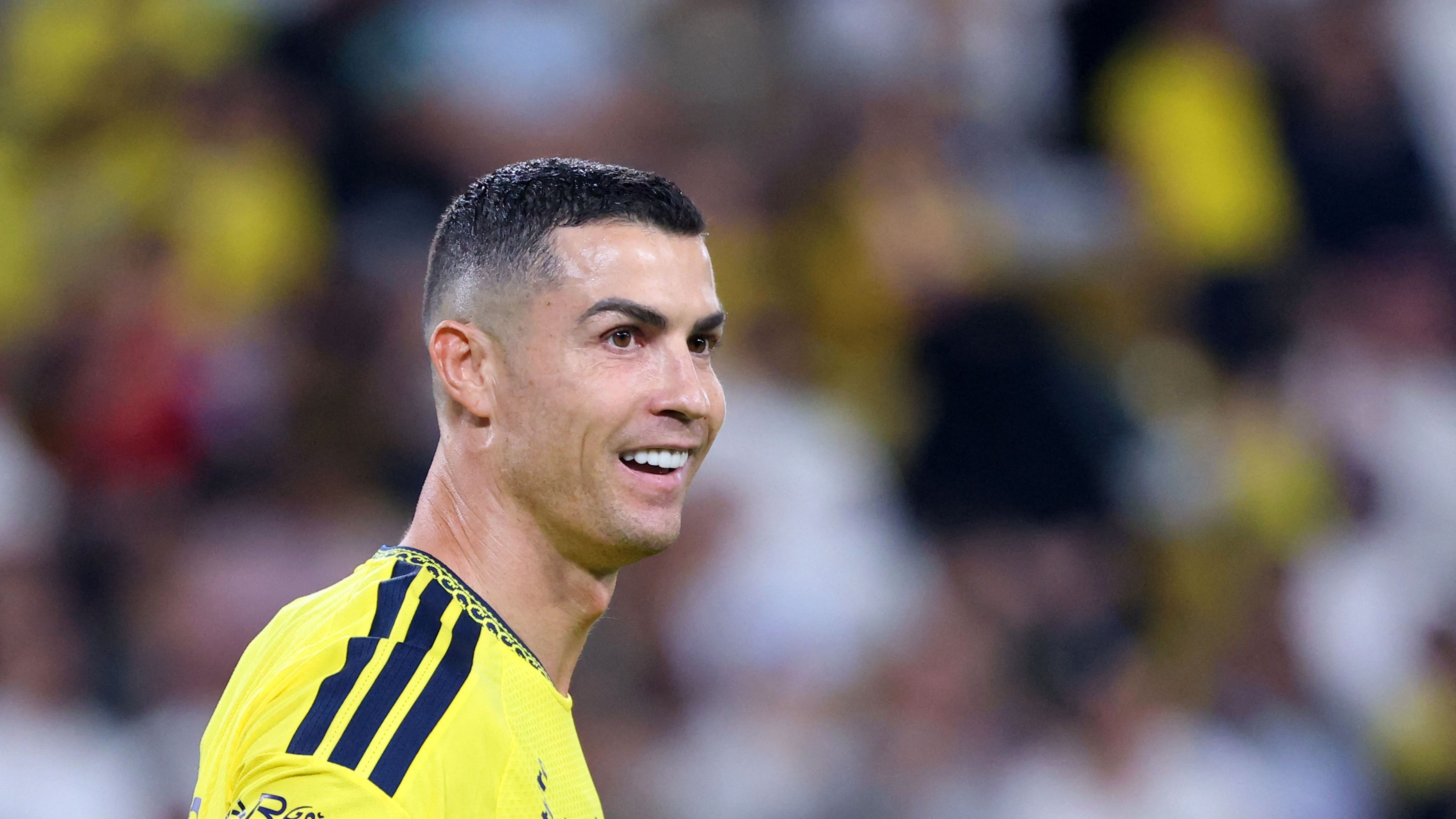 فيديو: رغم سوء مستواه.. كيف ساعد رونالدو لاعبي النصر على هزيمة نيوم؟