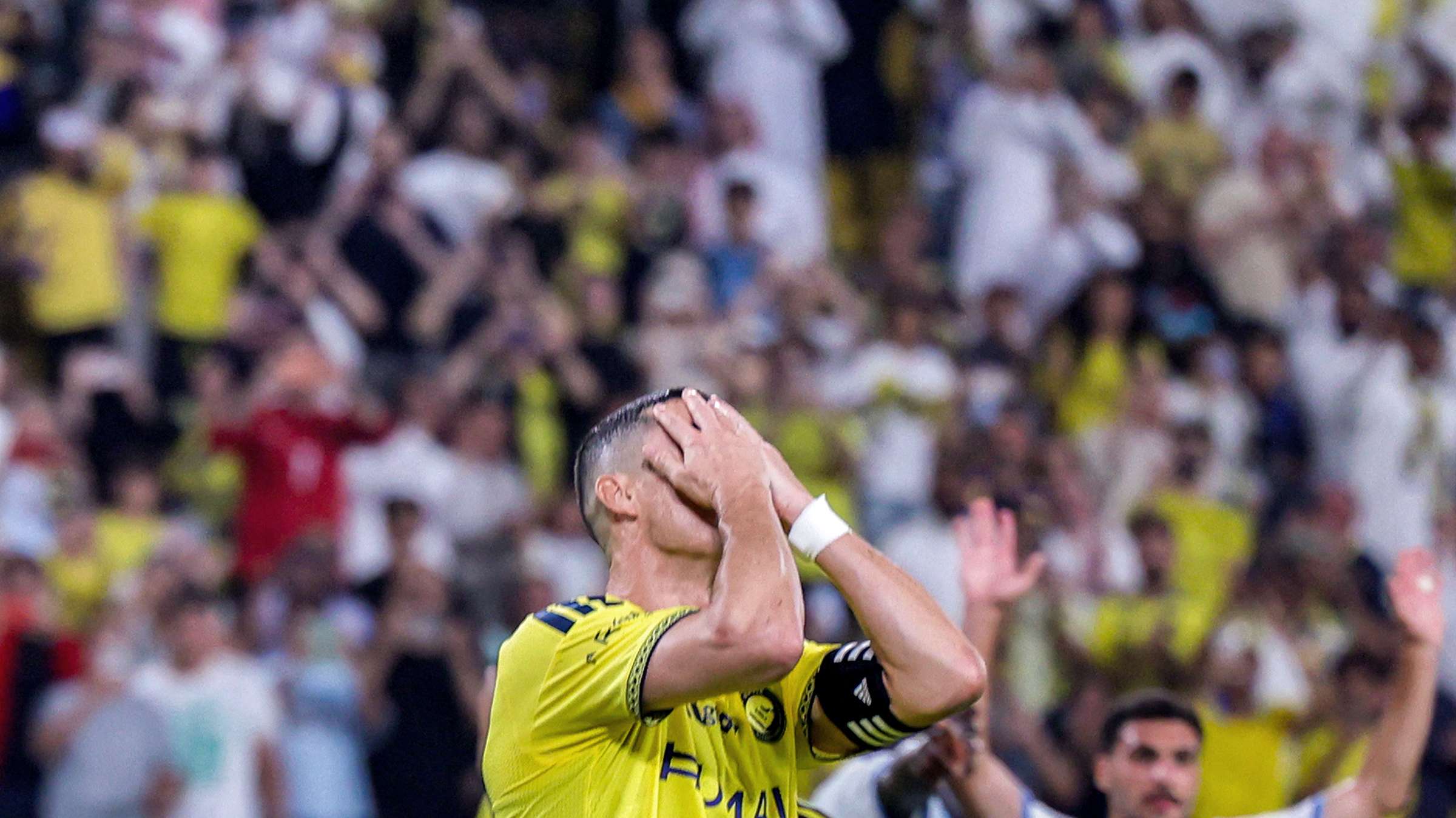 الفيصلي ضد النصرهدف رونالدو "الجدلي" يدخل غرفة القرار: قرار نهائي لا يقبل الطعنخلال ساعات04:5426 أكتوبر 2026