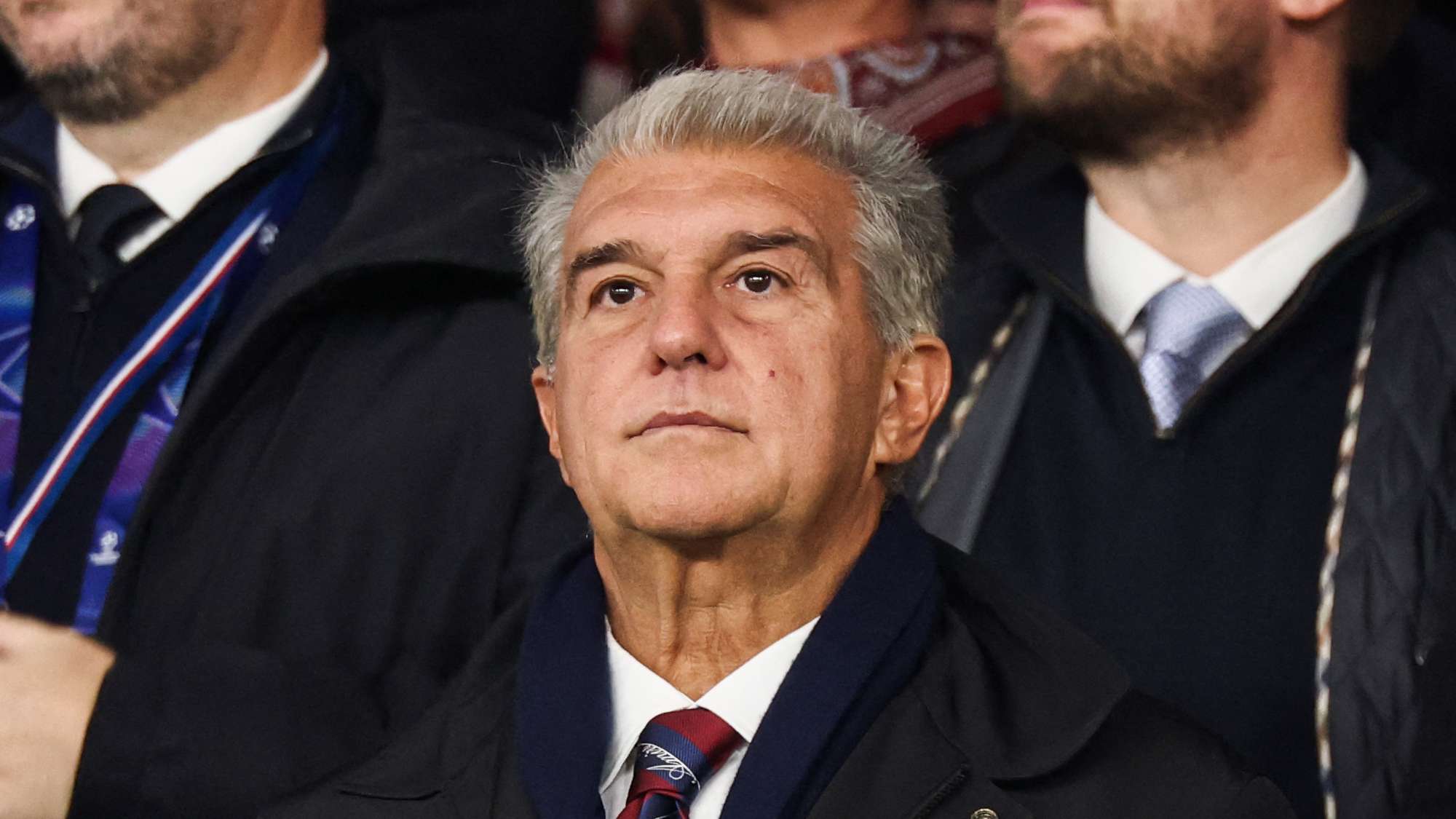 برشلونة ضد ريال مدريدإضراب مفاجئ في برشلونة.. هل يهدد الكلاسيكو؟أزمة خارج المستطيل الأخضر تضرب النادي الكتالوني03:5723 أكتوبر 2026
