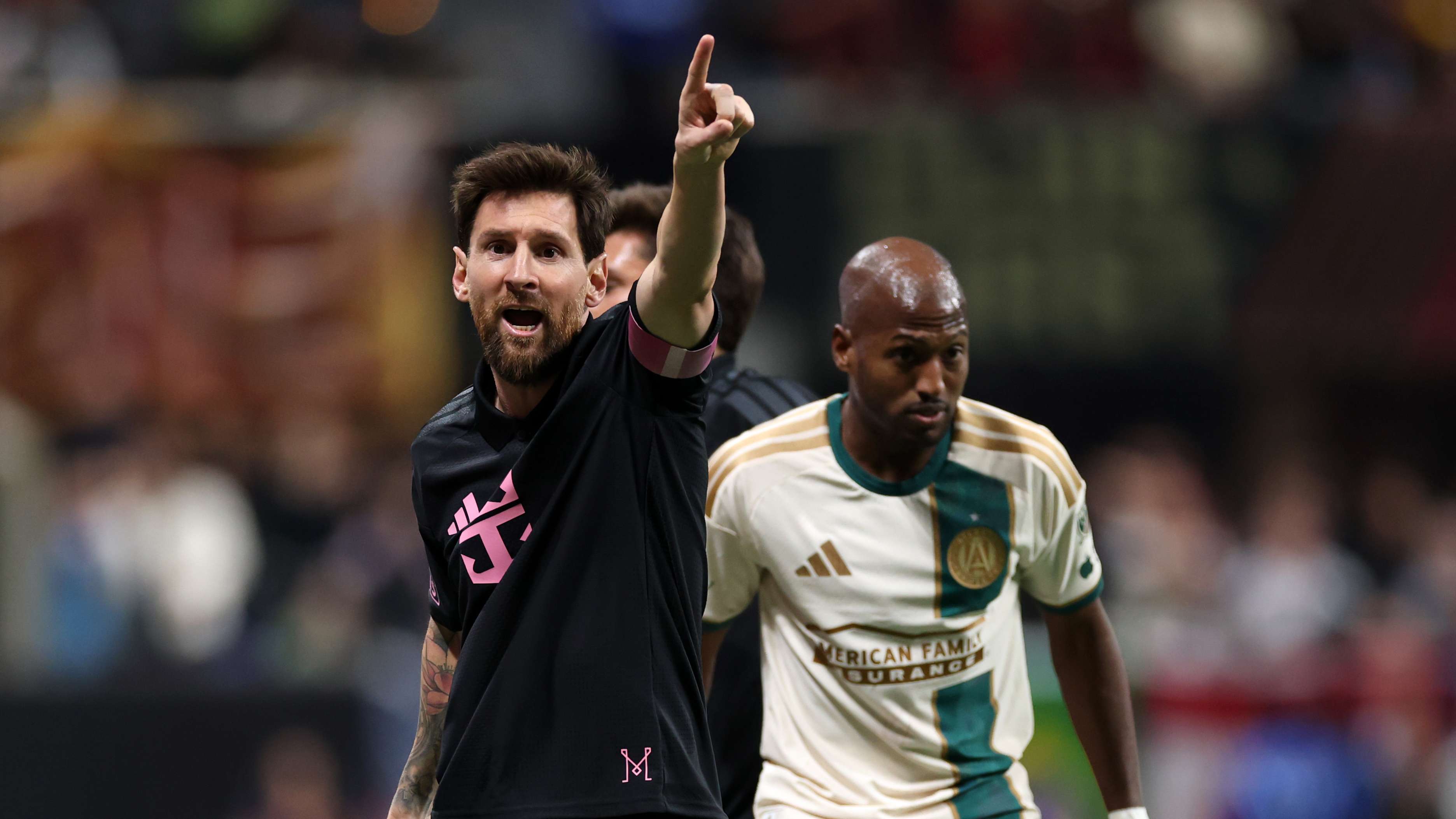 ليونيل ميسيفيديو: ميسي يواصل نثر سحره بثنائية تاريخية في الدوري الأمريكيهل يحقق الحلم المنتظر؟02:1918 أكتوبر 2026