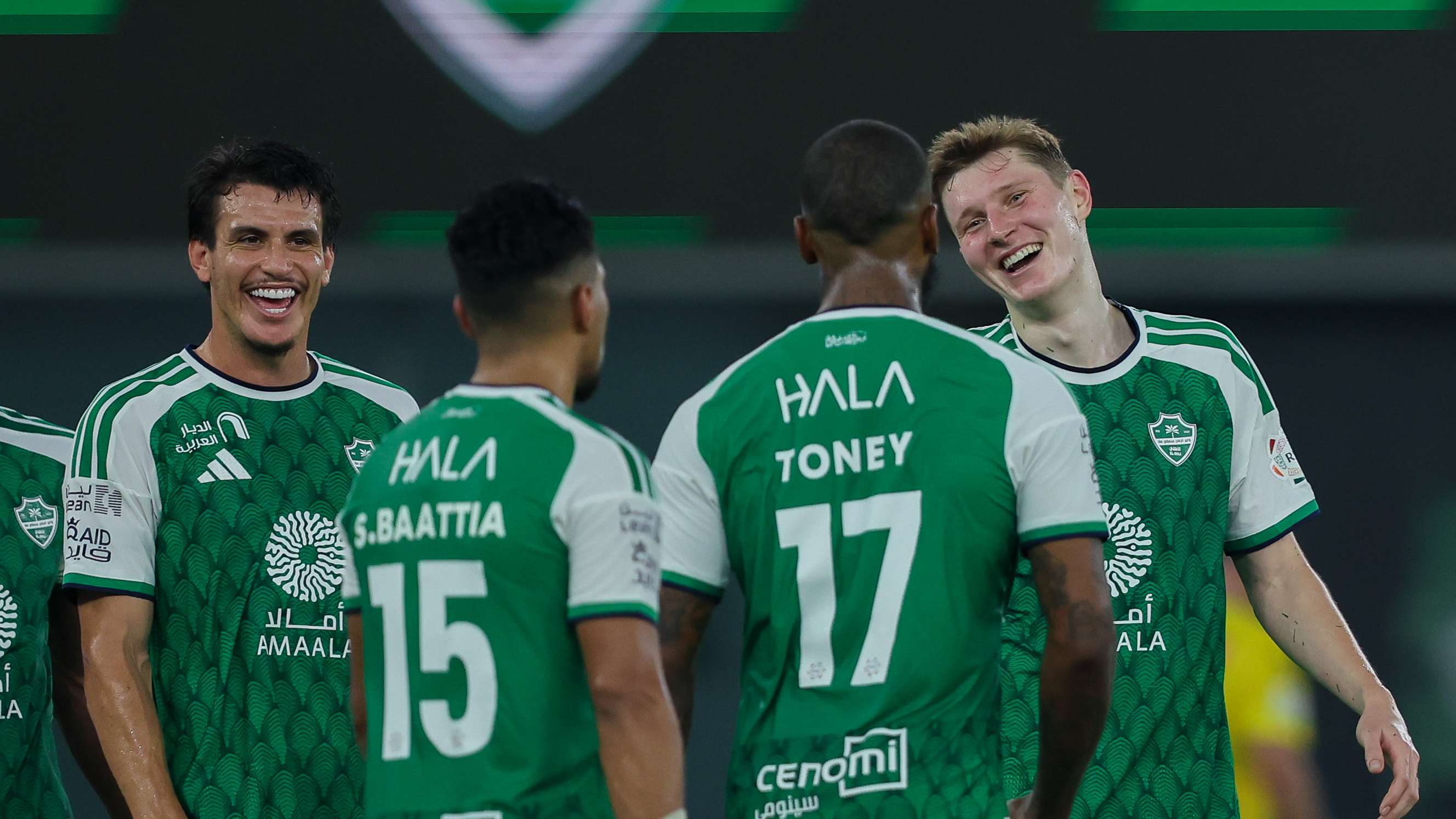 الشباب ضد الأهليبالفيديو.. موهبة الأهلي يطعنه ويرفض الاحتفال في كلاسيكو الشبابماذا يحدث لـ"الراقي"؟14:1630 أكتوبر 2026