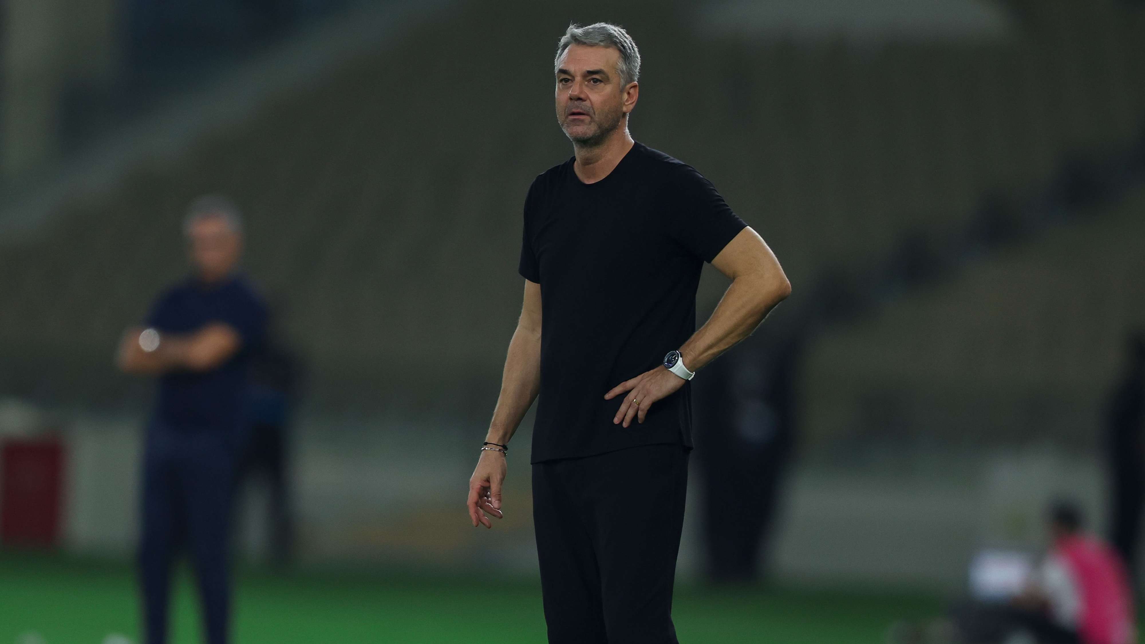 مارينو بوسيتشخاص لكووورة.. لماذا تأخرت إقالة مدرب الأهلي السعودي؟المدير الفني الهولندي قاب قوسين أو أدنى من الخروج!12:5431 أكتوبر 2026