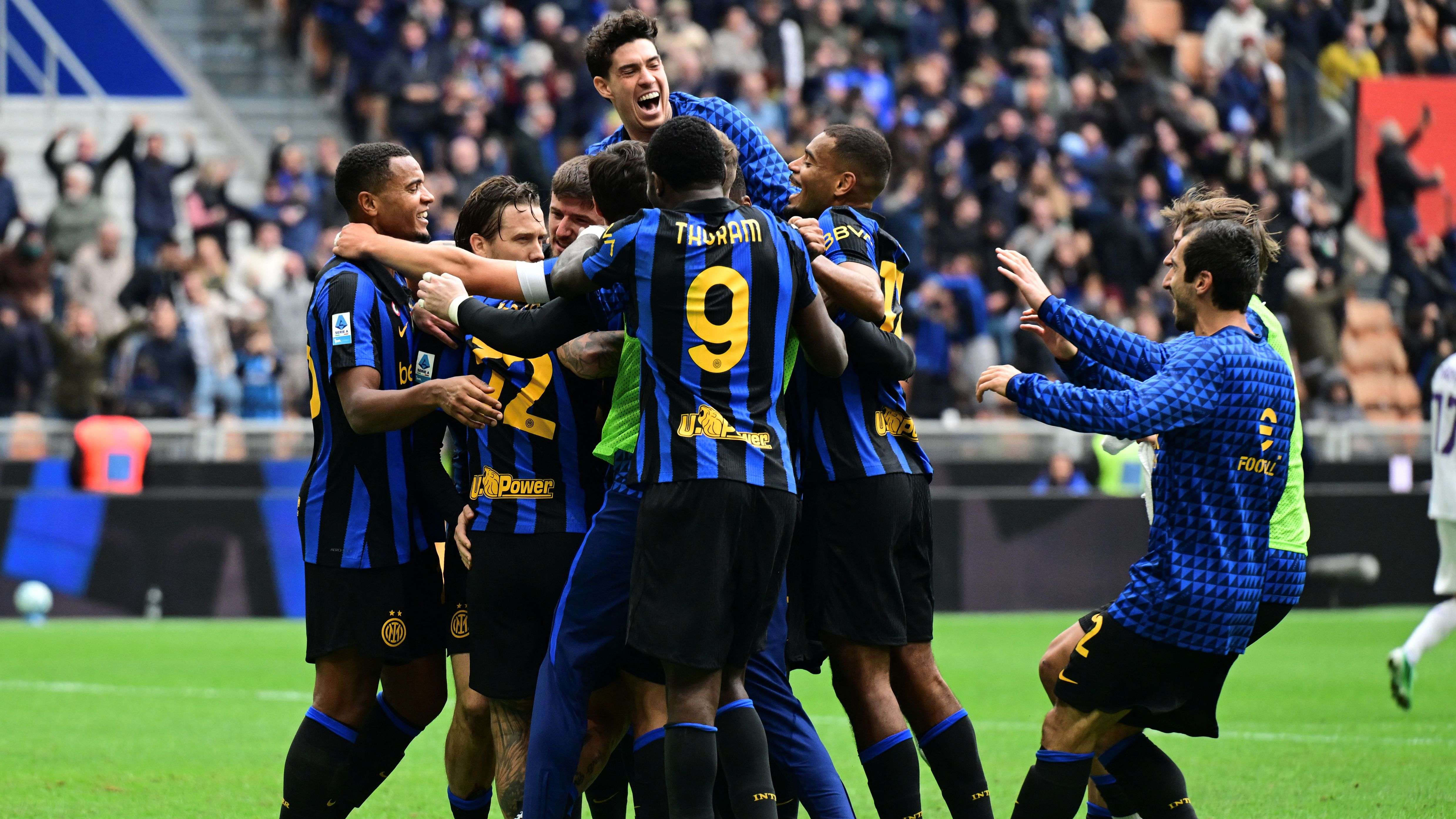 القنوات الناقلةالقنوات الناقلة لمباراة فينيسا وإنتر في الدوري الإيطالي 2026-2027كل ما تريد معرفته عن القنوات الناقلة لمباراة فينيسا وإنتر في الدوري الإيطالي 2026-2027 .. وكيف تشاهدها عبر الإنترنت12:0226 أكتوبر 2026