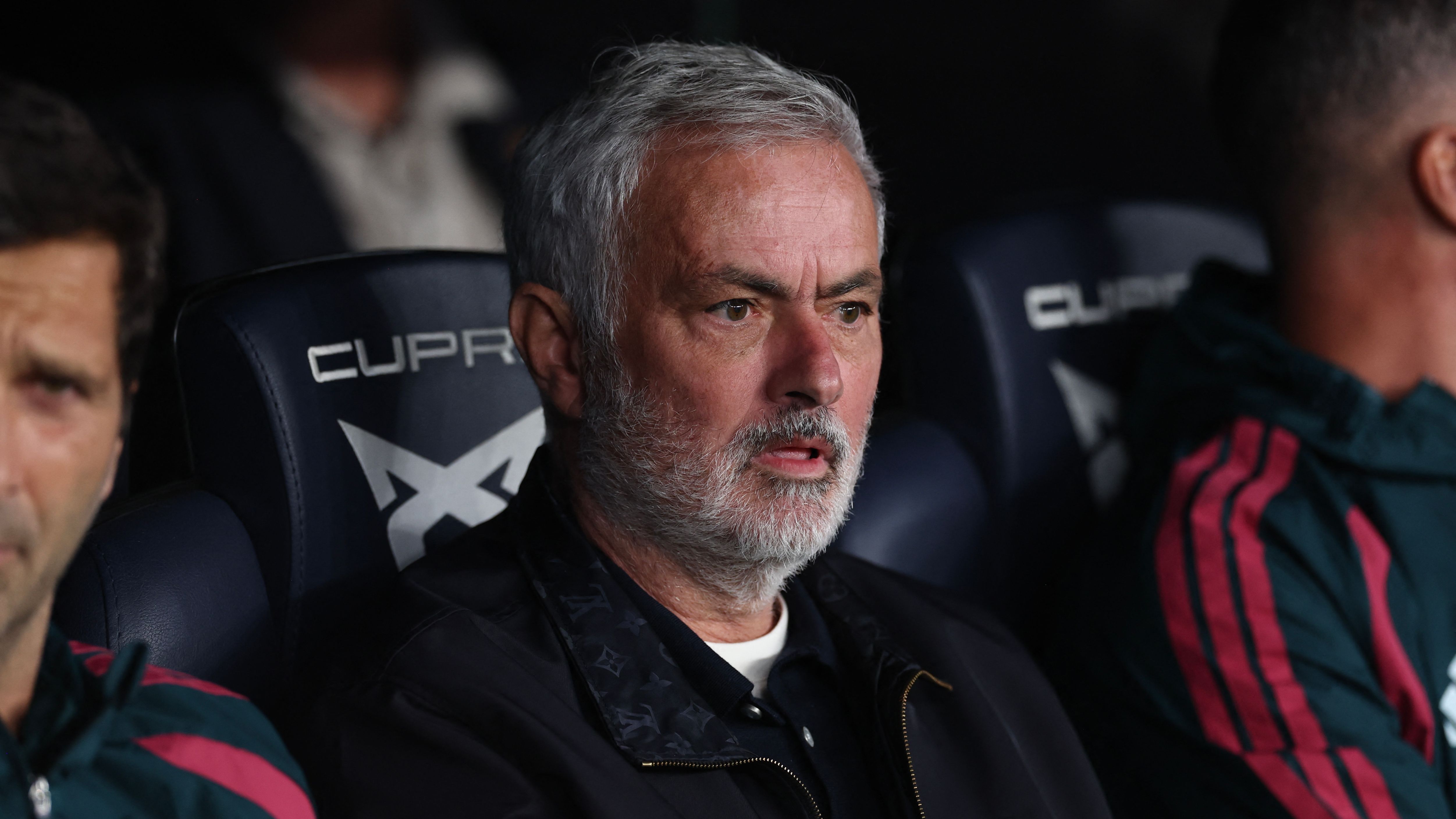 انتصار الكلاسيكو لا يكفي.. مورينيو يدخل أصعب 6 أيام مع ريال مدريد