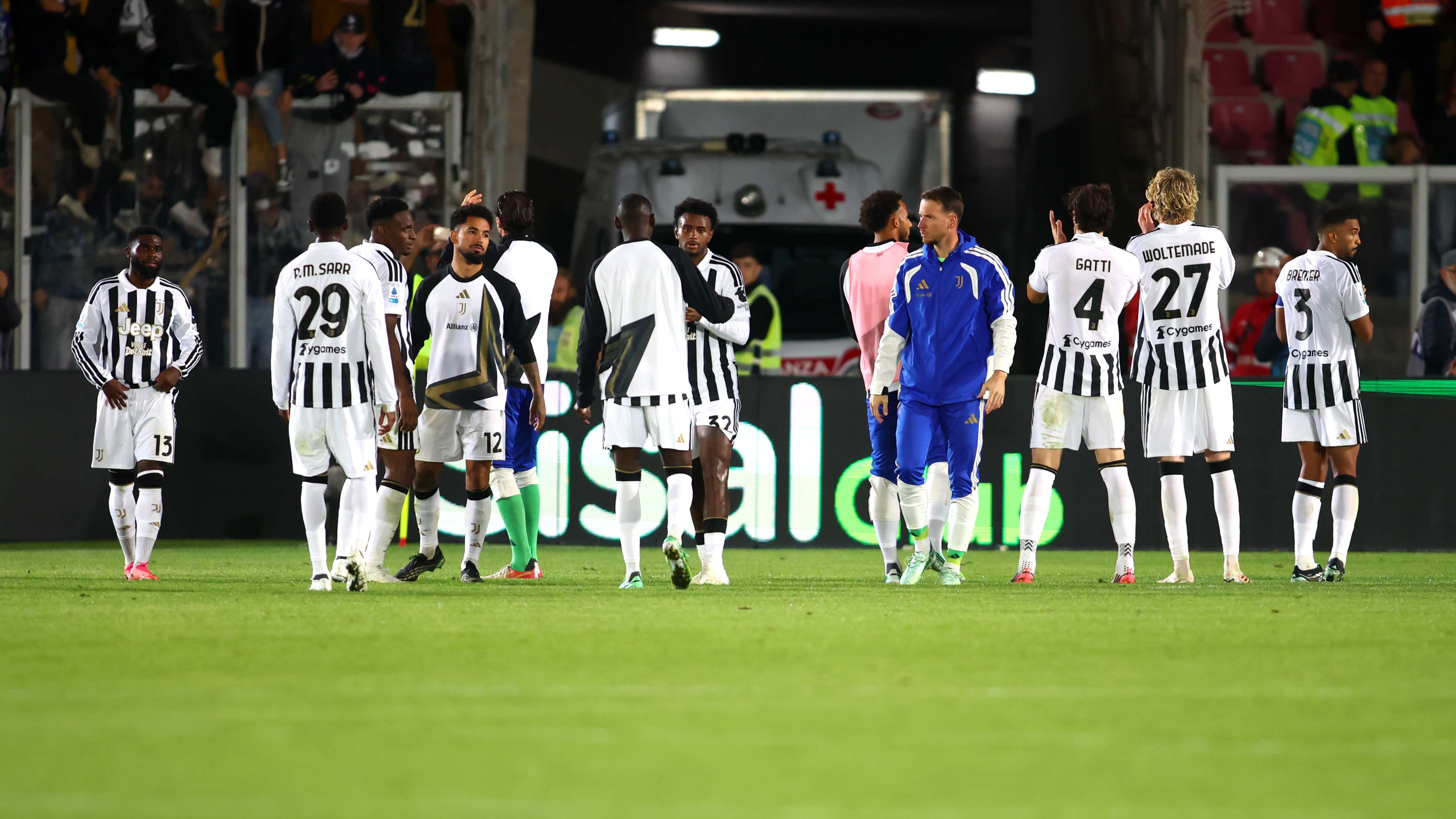 القنوات الناقلةالقنوات الناقلة لمباراة جنوى ويوفنتوس في الدوري الإيطالي 2026-2027كل ما تريد معرفته عن القنوات الناقلة لمباراة جنوى ويوفنتوس في الدوري الإيطالي 2026-2027 .. وكيف تشاهدها عبر الإنترنت11:3526 أكتوبر 2026
