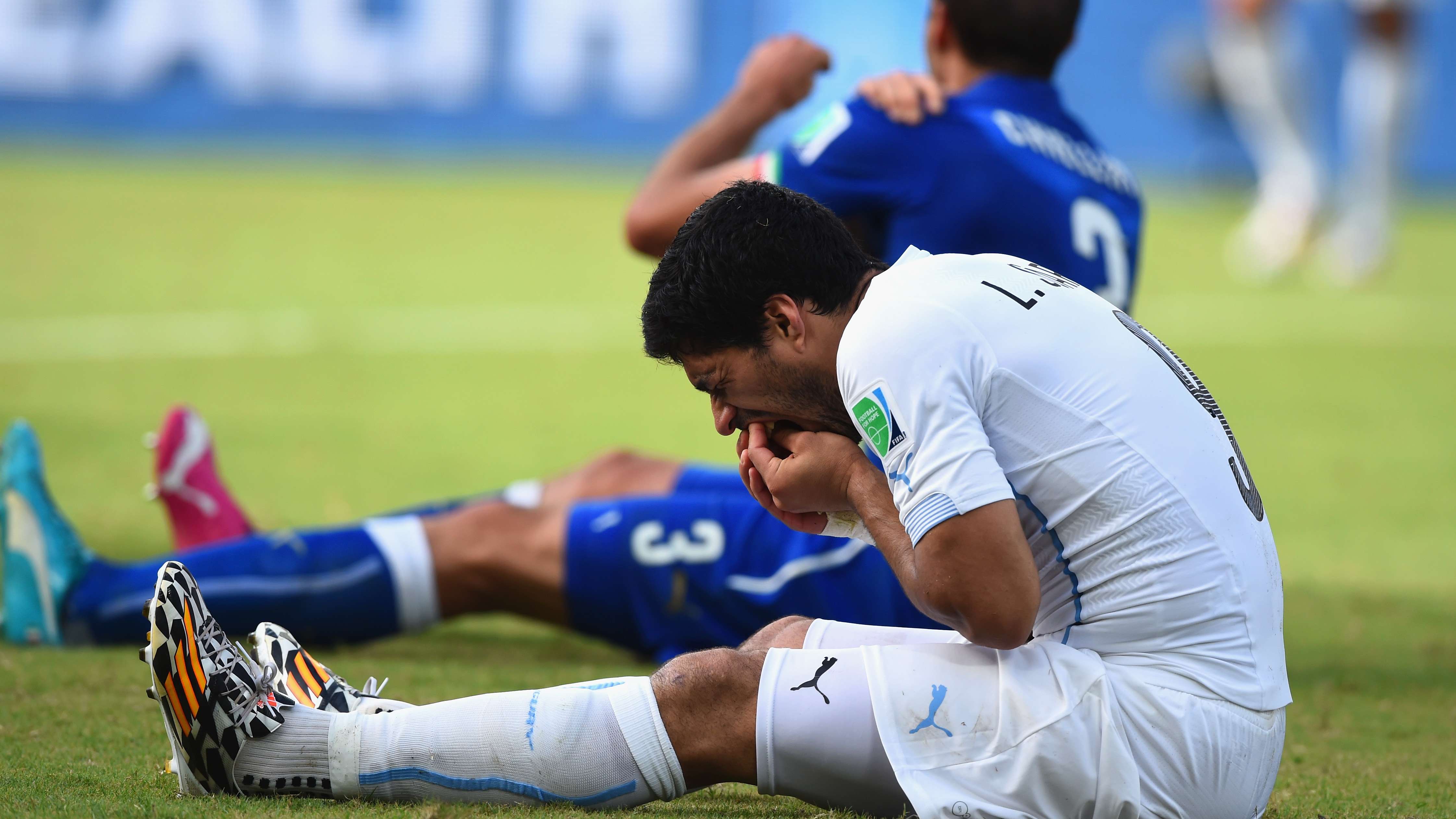 Italy v Uruguay: Group D - 2014 FIFA World Cup Brazil