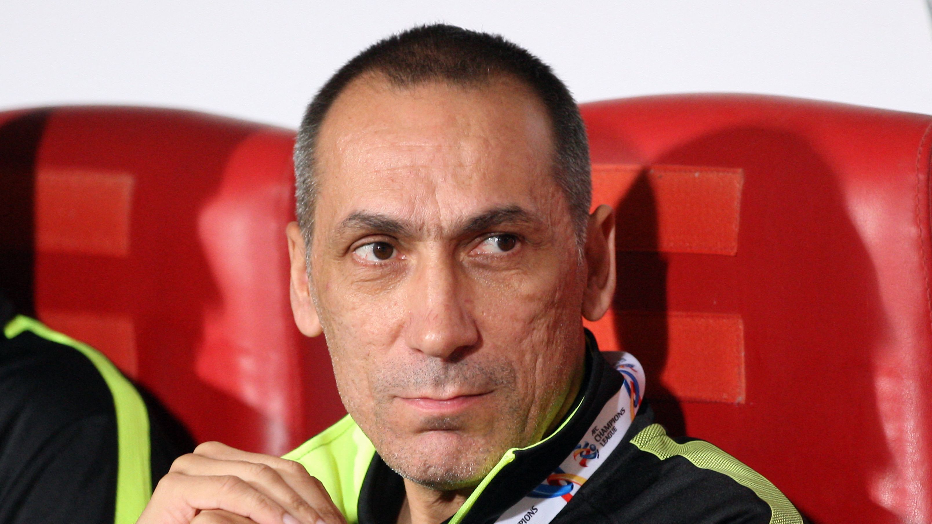 إعلامي سعودي عن دونيس: أسلوبه كارثي وهزم الهلال فقط!