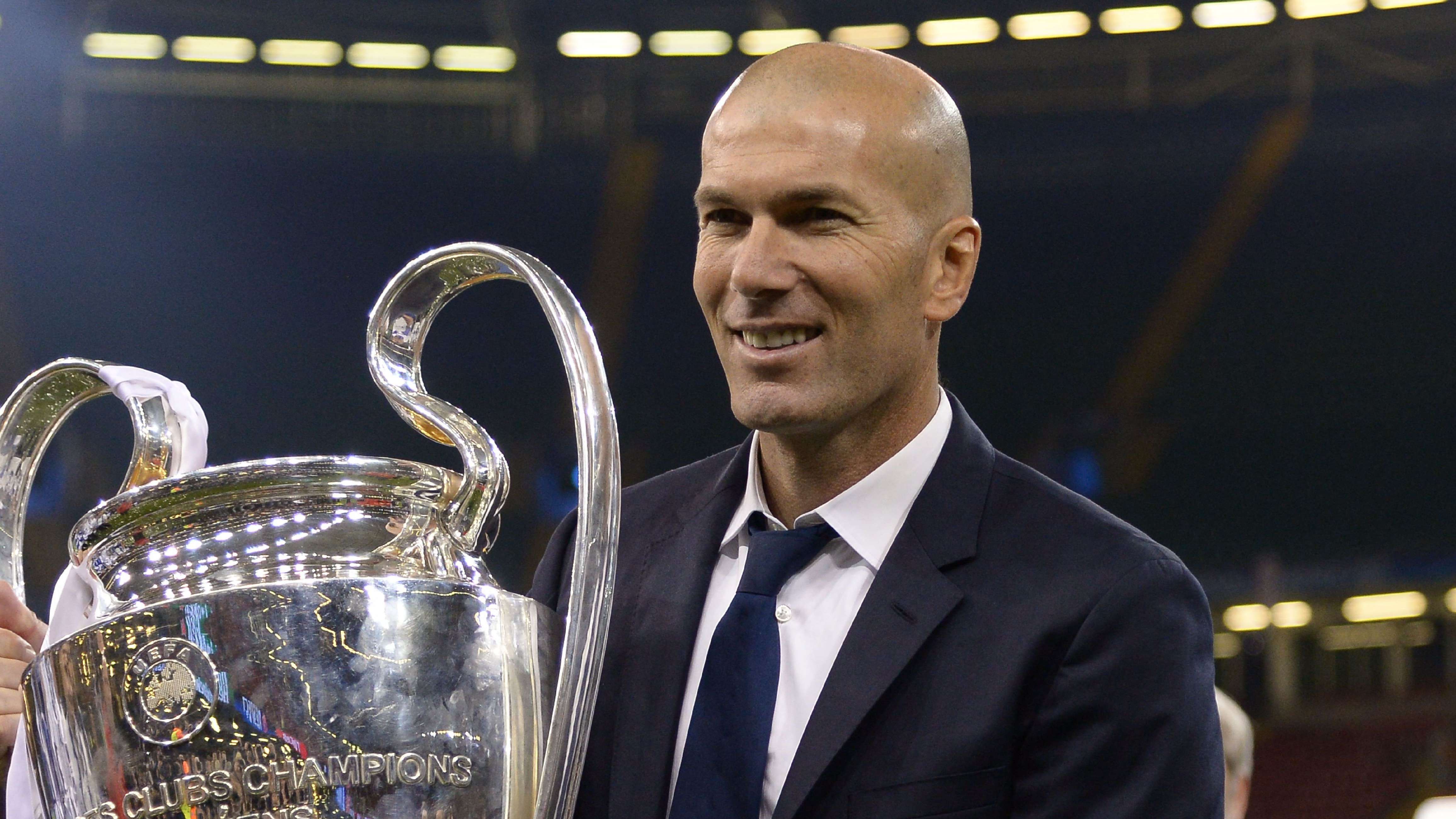 FBL-EUR-C1-JUVENTUS-REAL MADRID-TROPHY