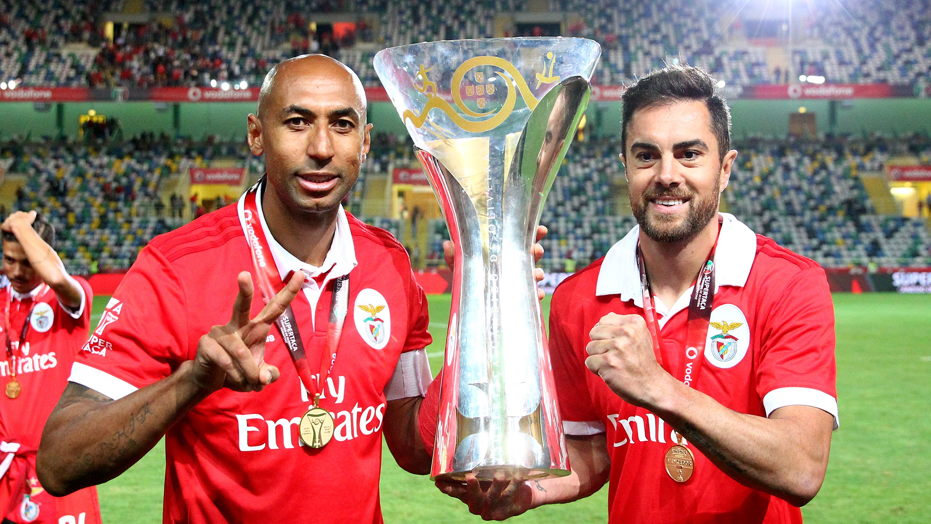 Luizão Benfica declara contra el racismo en Lisboa junto a Vinícius Júnior