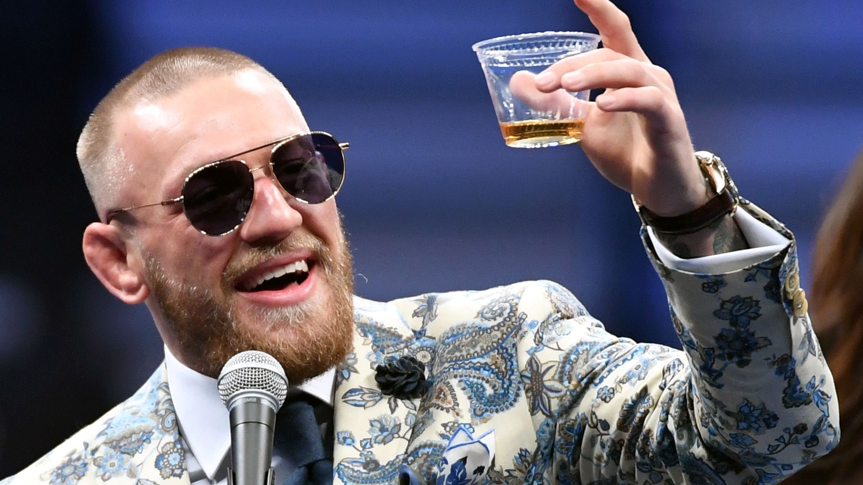 Floyd Mayweather Jr. v Conor McGregor