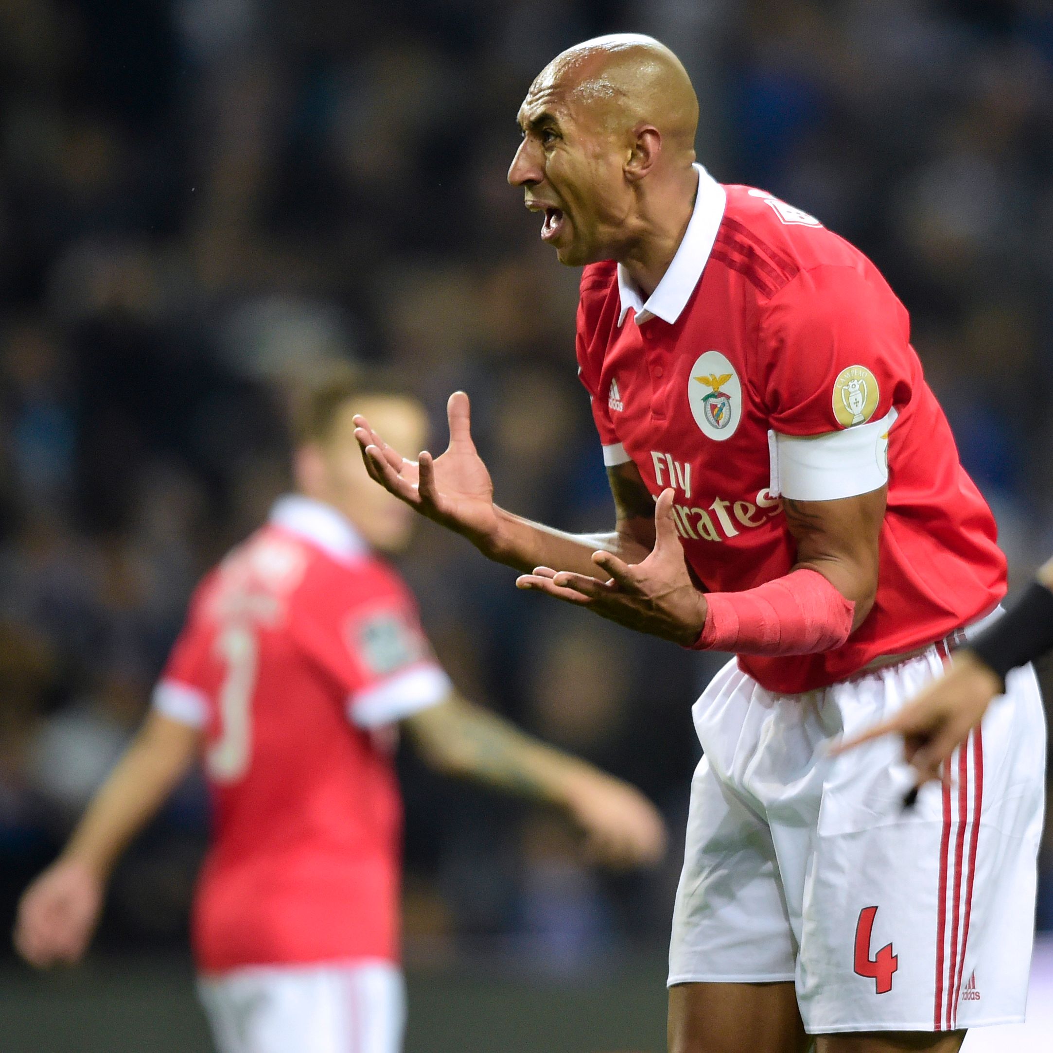 Luizão de Benfica defiende a Vinícius Júnior ante el racismo