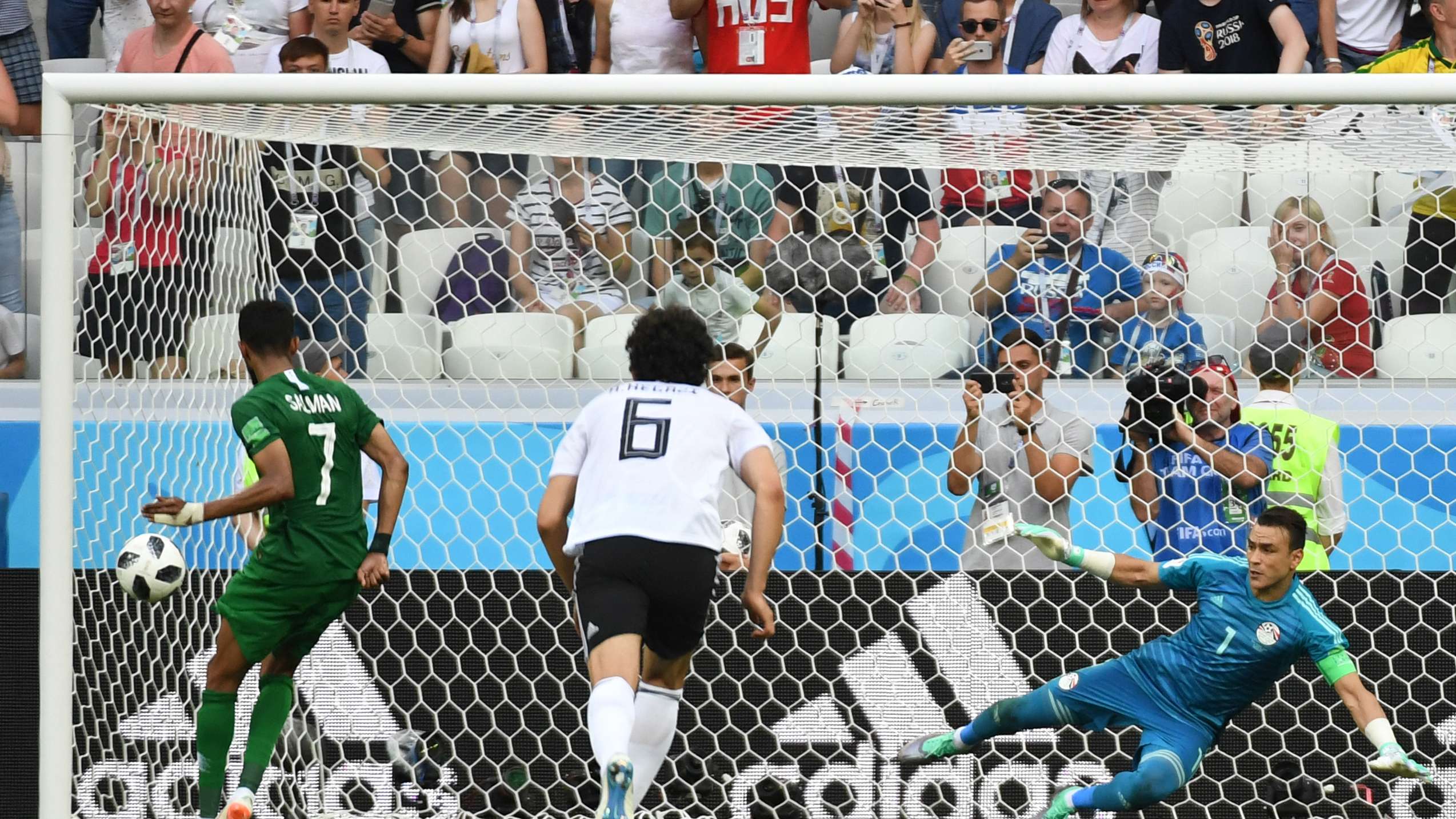 TOPSHOT-FBL-WC-2018-MATCH34-KSA-EGY