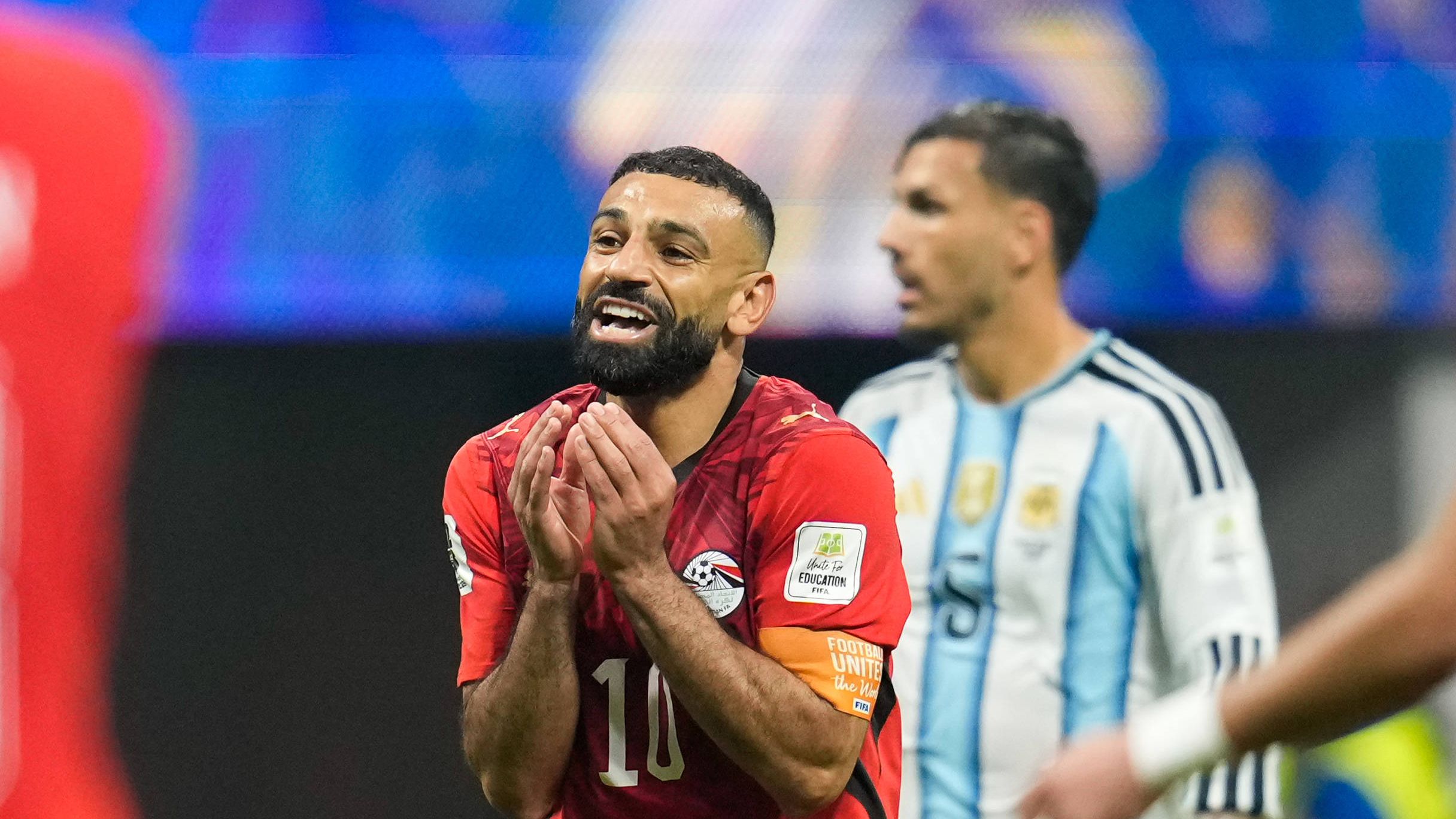 رئيس طرابزون يخرج عن صمته.. ويكشف حقيقة ما حدث مع محمد صلاح