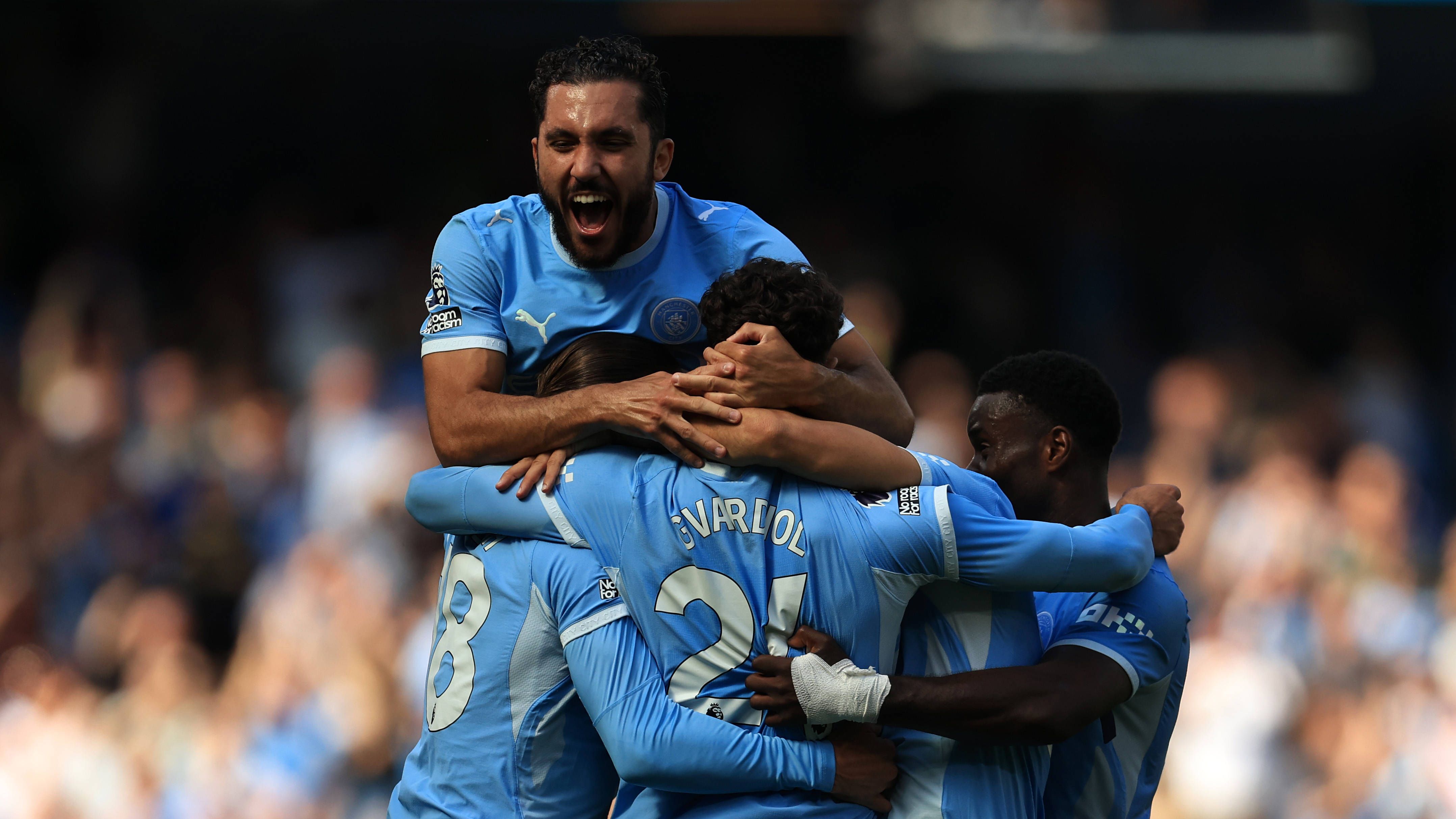 ما القنوات الناقلة لمباراة كريستال بالاس ومانشستر سيتي في الدوري الإنجليزي 2026-2027؟ وكيف تشاهدها عبر الإنترنت؟