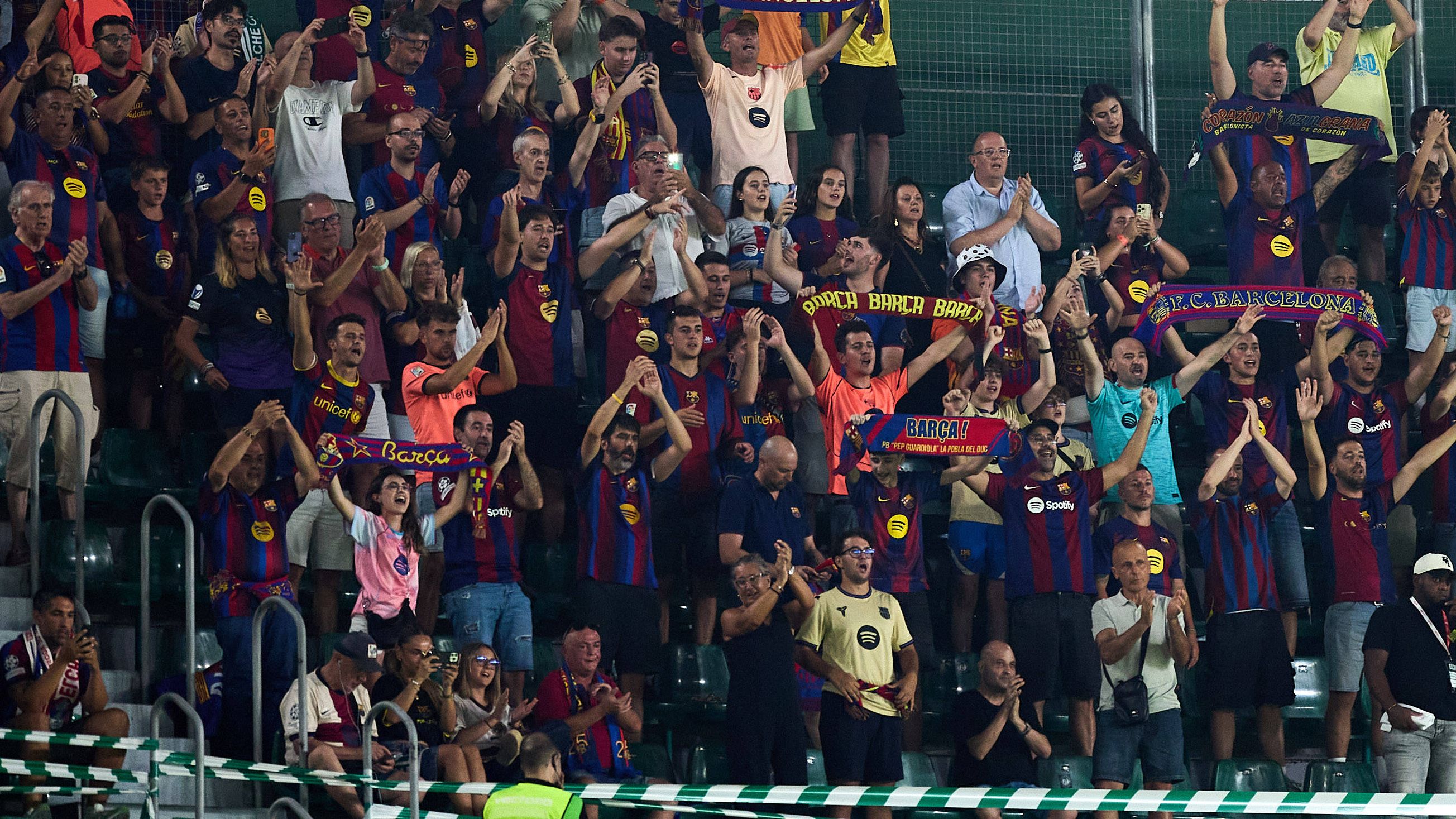 برشلونة ينشط هجومه بصفقة إيطالية ناعمة