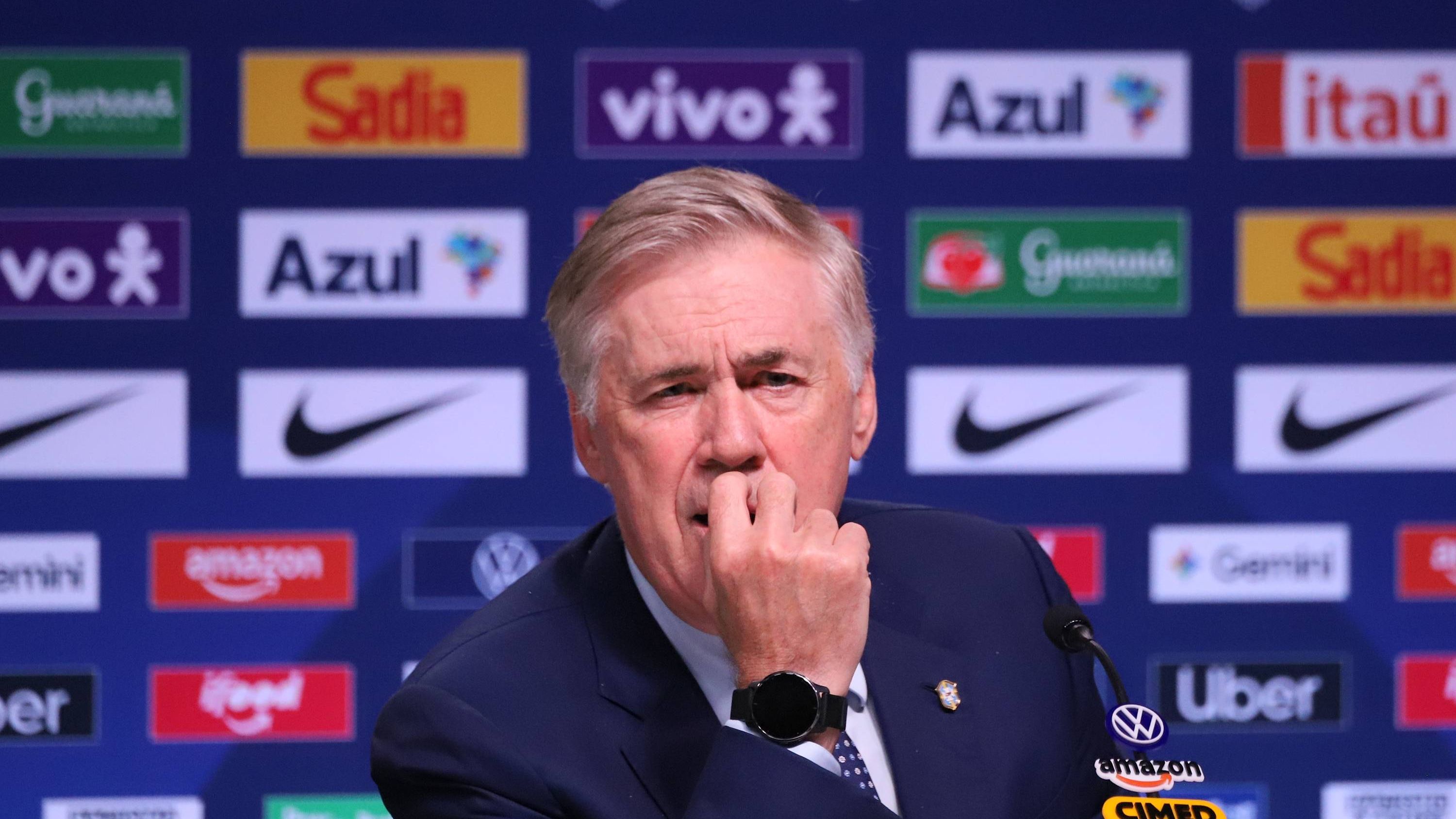 أنشيلوتي يضغط على رافينيا ويحمي مدريد