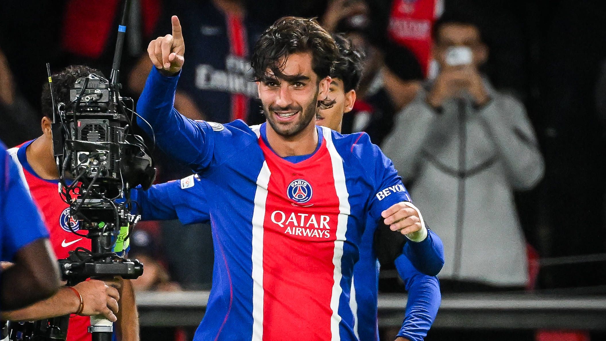 ما القنوات الناقلة لمباراة بريست وباريس سان جيرمان في الدوري الفرنسي 2026-2027؟ وكيف تشاهدها عبر الإنترنت؟