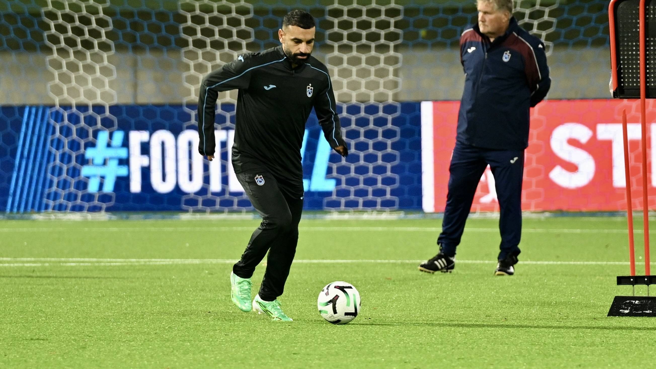 جدول مباريات اليوم الخميس 15 أكتوبر 2026 .. القنوات الناقلة والمعلقين