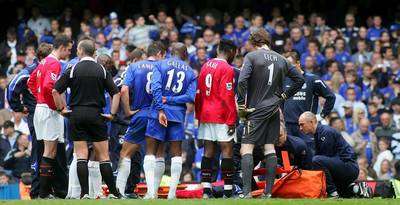 اللاعب واين روني يوم إصابته (29-4-2006) بمباراة تشلسي ومانشستر يونايتد