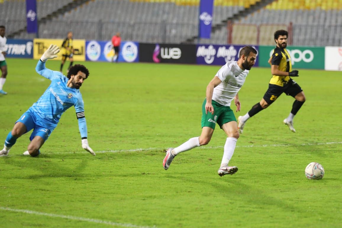 عمر كمال أثناء تسجيل الهدف