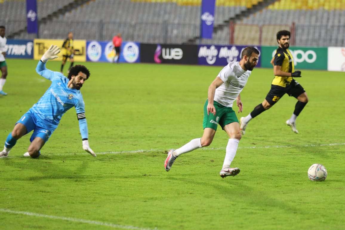 عمر كمال أثناء تسجيل الهدف