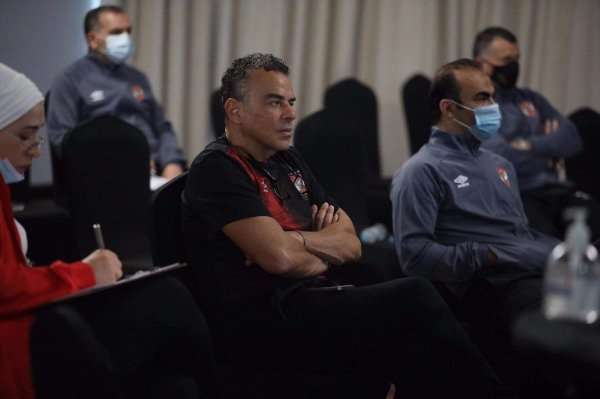 من الاجتماع