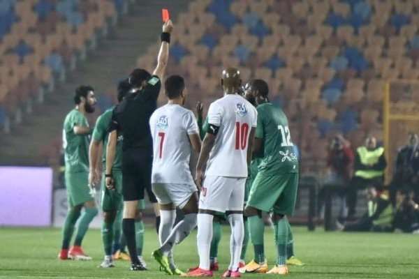 سيسيه تعرض للطرد أمام الزمالك