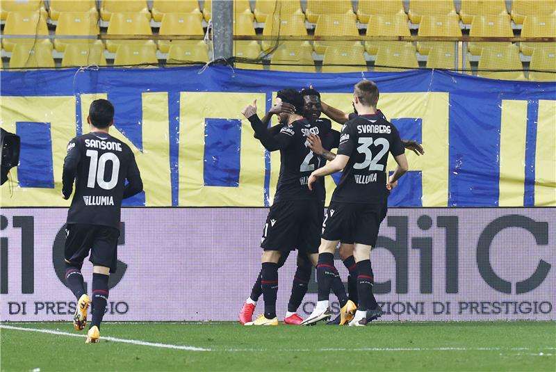 لاعبو بولونيا