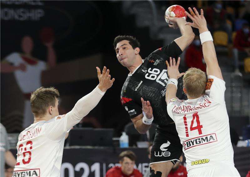 أحمد الأحمر