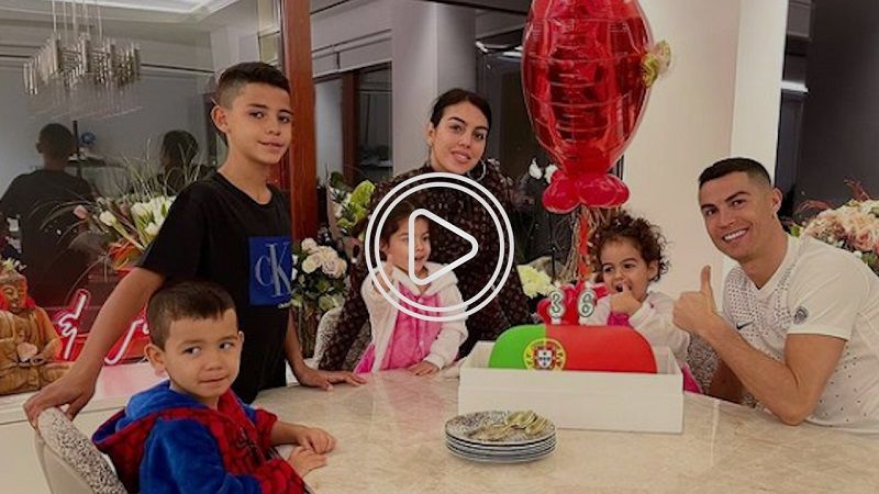 كريستيانو رونالدو وأسرته