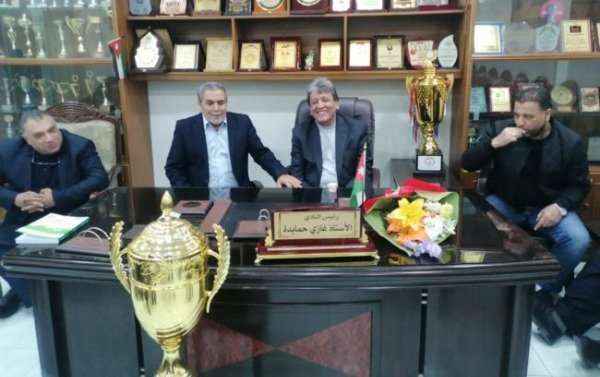 من زيارة التهنئة