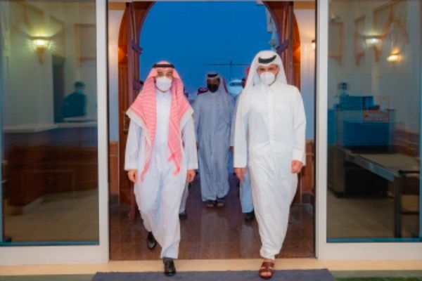 استقبال وزير الرياضة السعودي في الدوحة