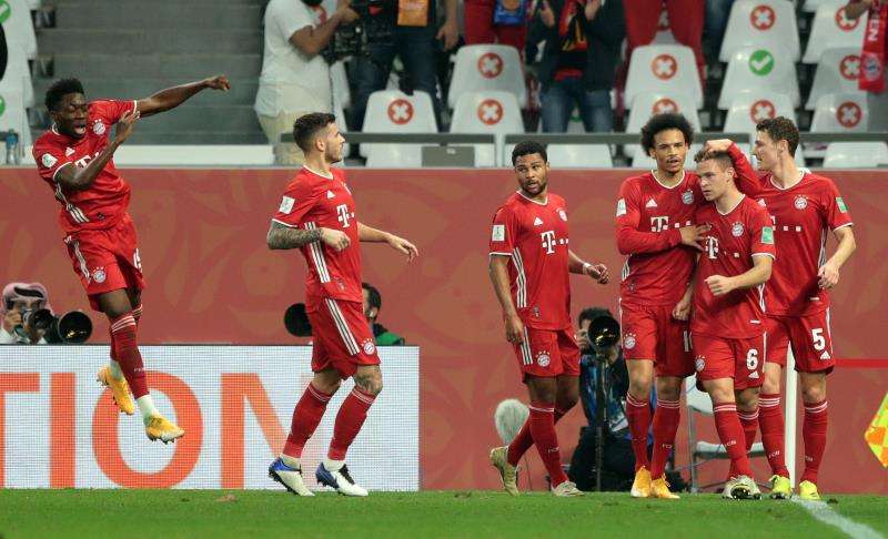 احتفال لاعبي بايرن بالهدف الملغي