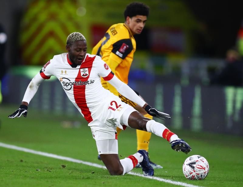 2021-02-11t181935z_1627606625_up1eh2b1ewne4_rtrmadp_3_soccer-england-wlv-sou-report_reuters