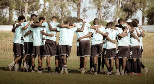 لاعبو الهلال