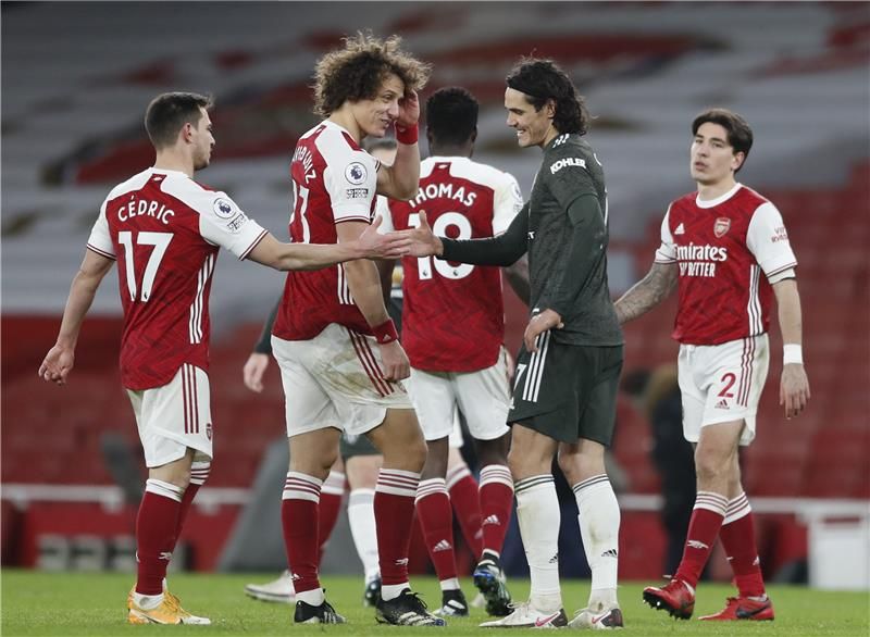 لاعبو أرسنال 